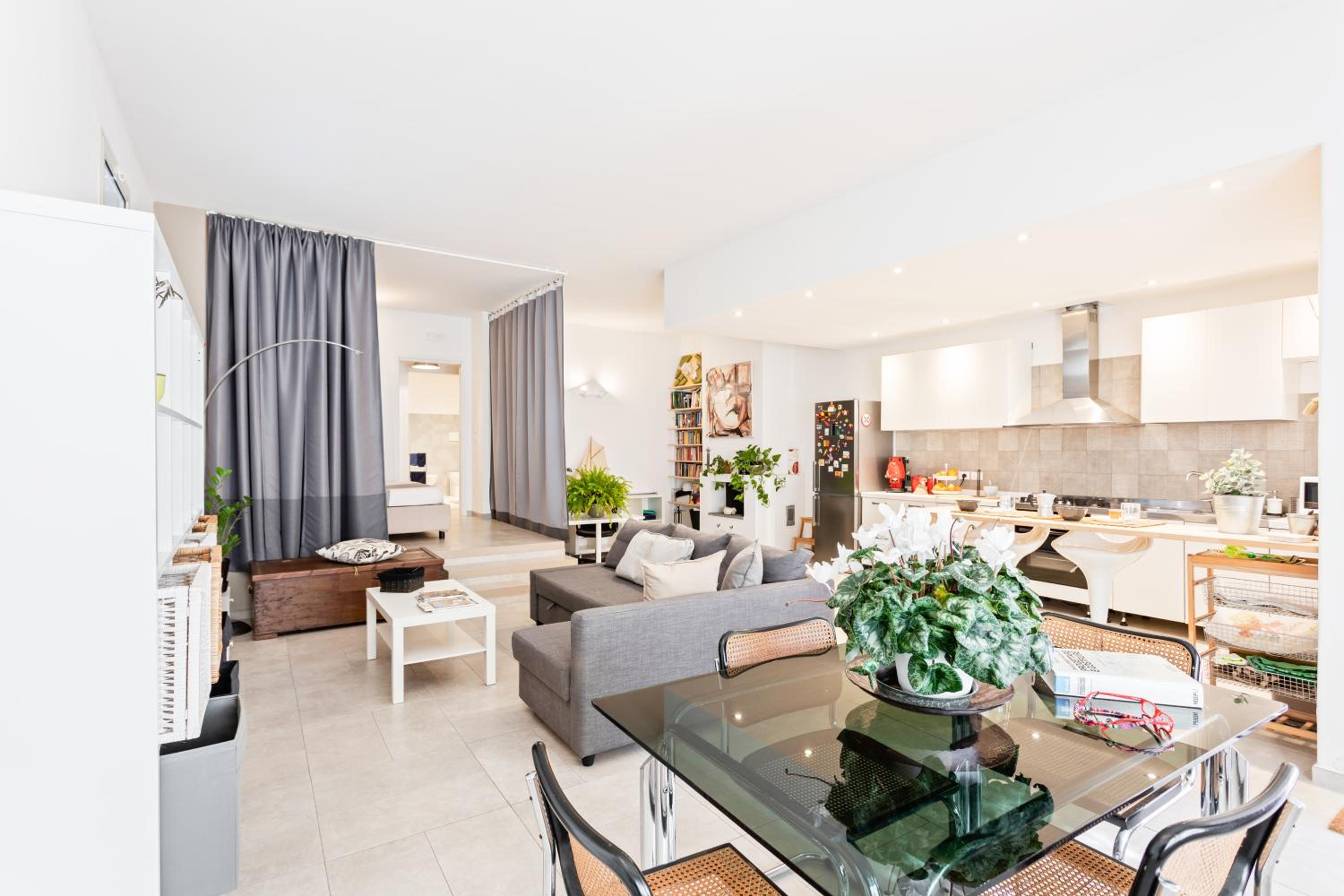 One-Bedroom Apartment