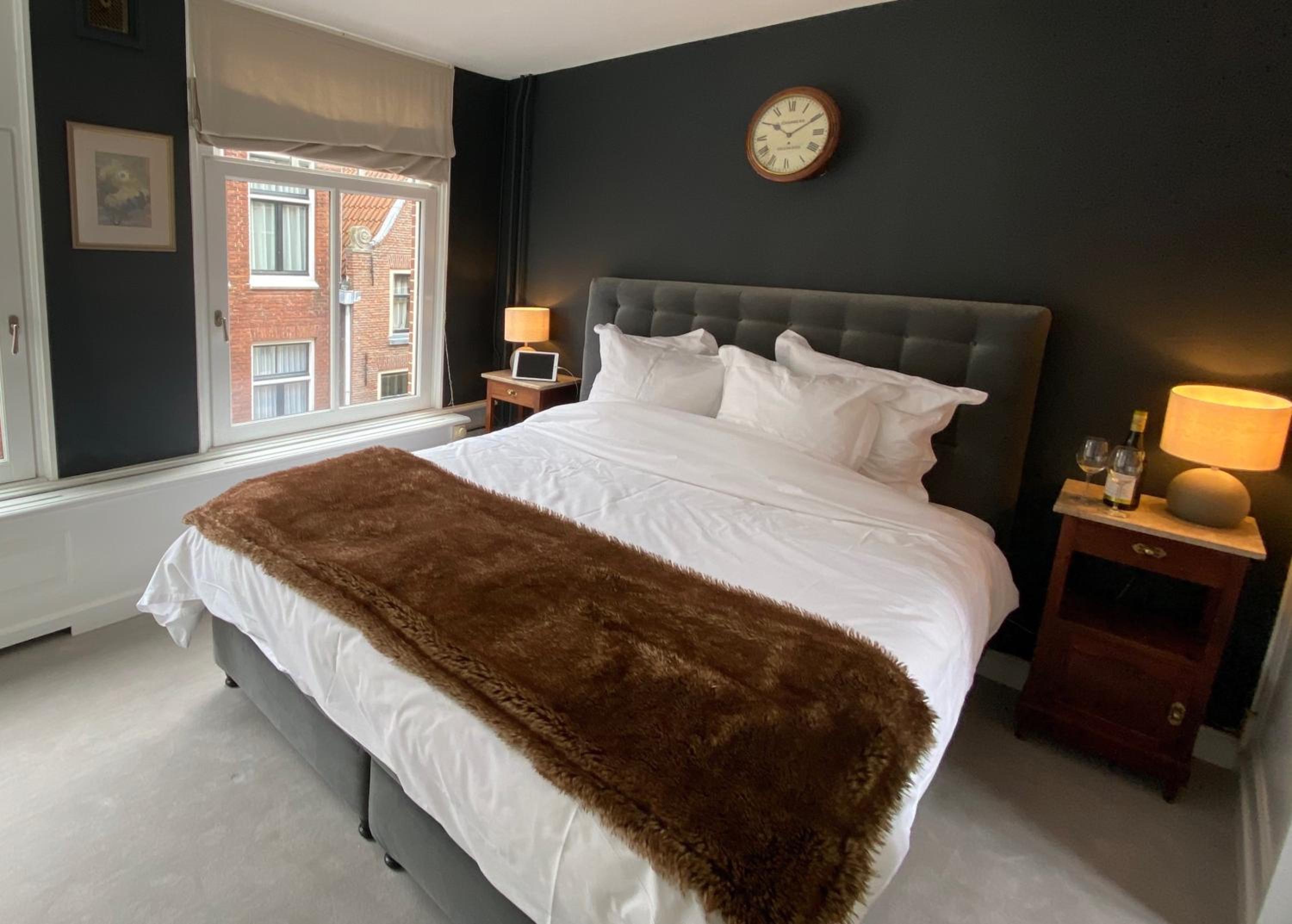 Deluxe King Room photo 2