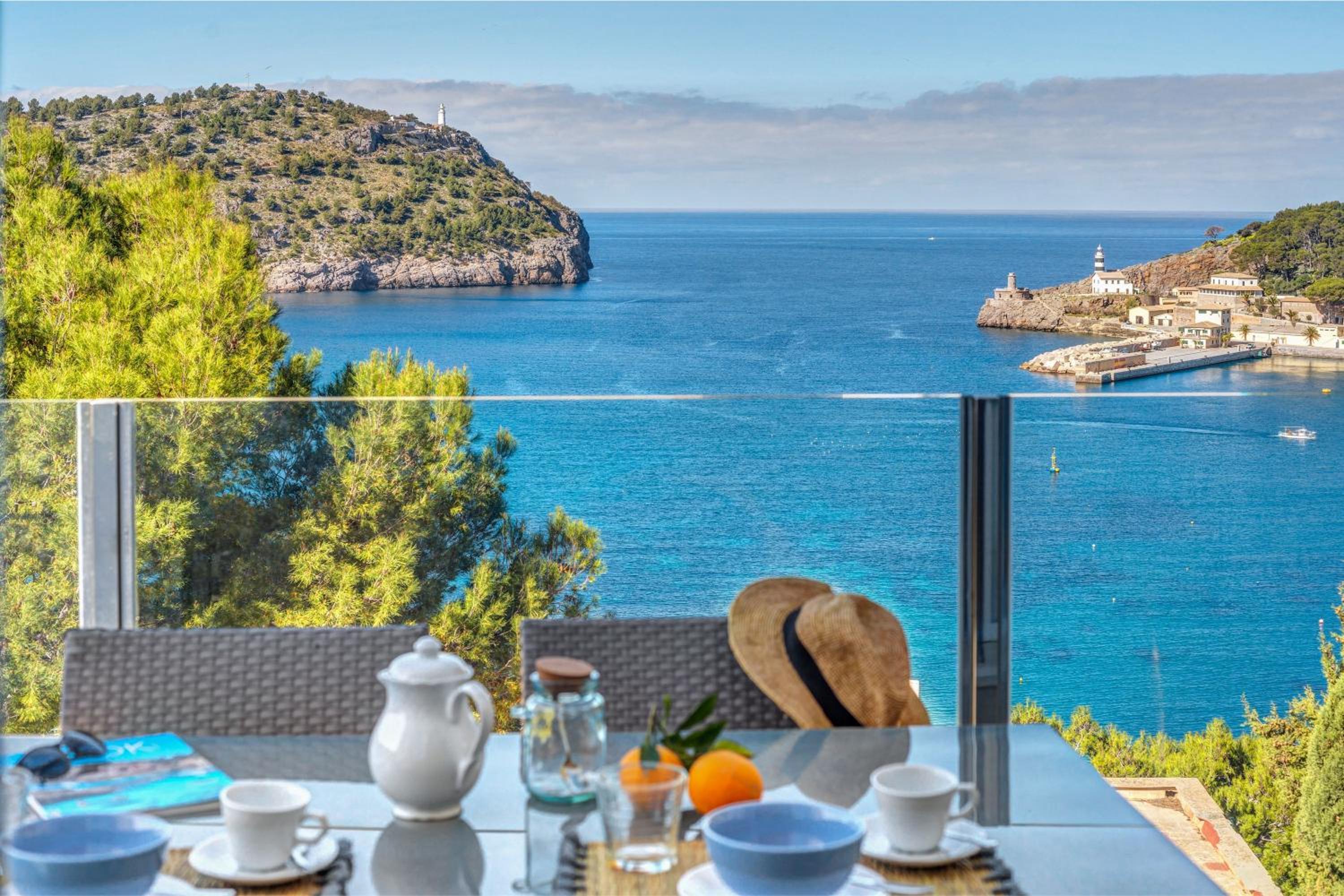 Villa with Sea View photo 3