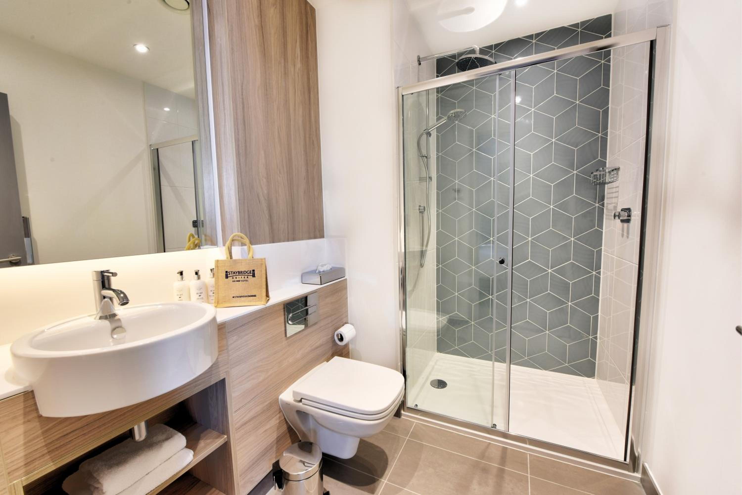 King Studio Suite with Full Kitchen - Photo 2