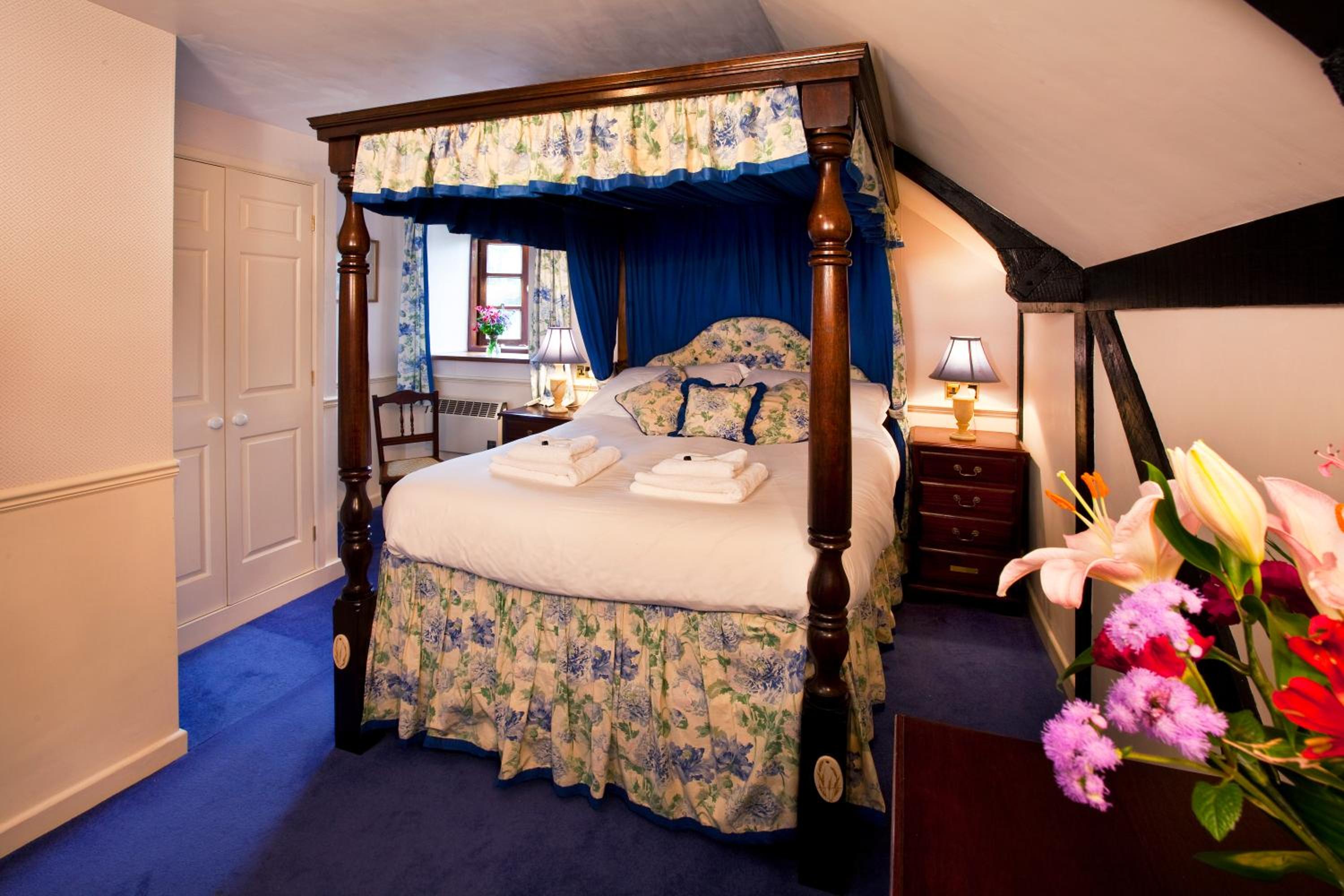 Courtyard Cottage - sleeps 4 photo 1