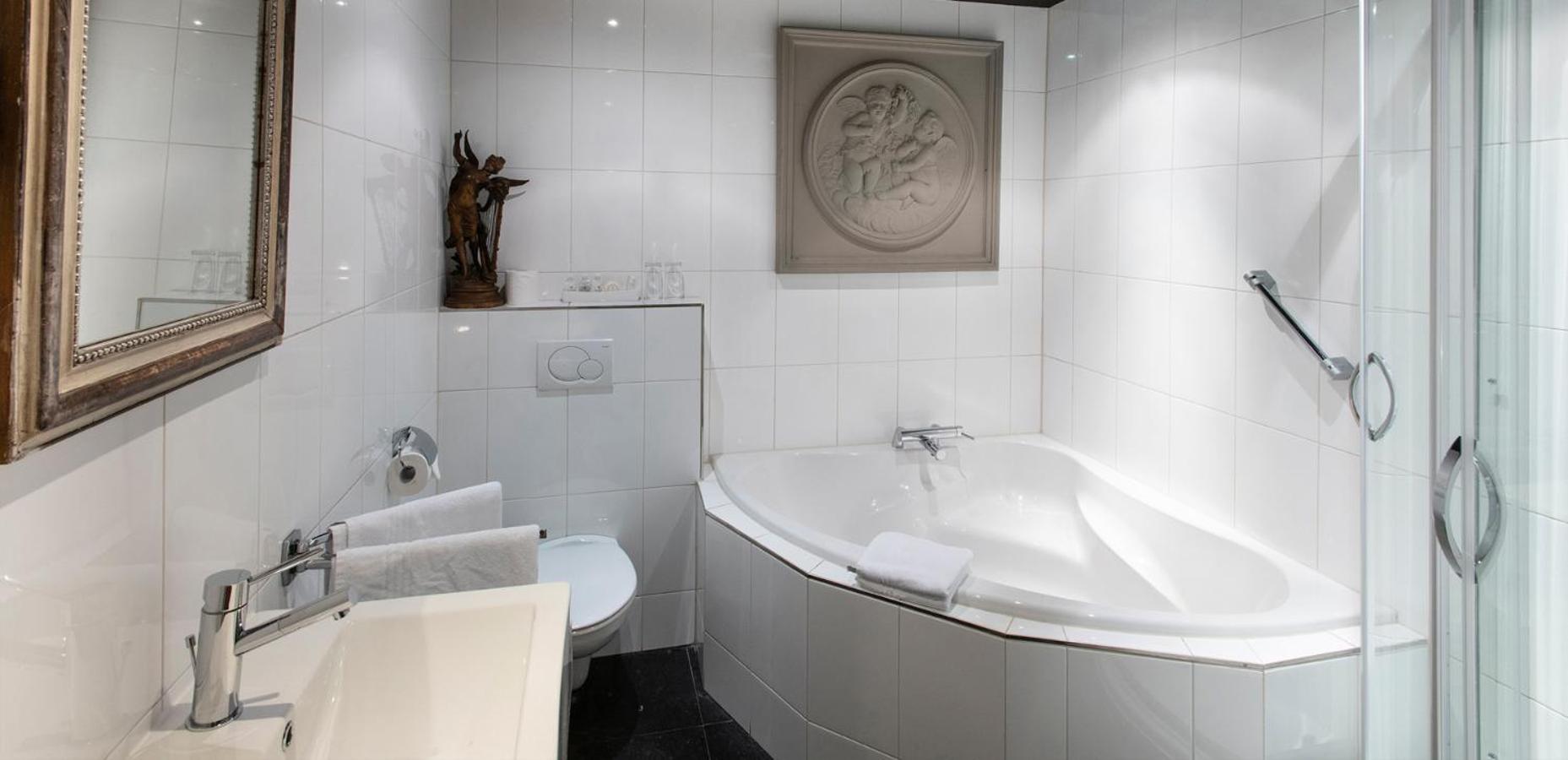 Bridal Suite photo 2