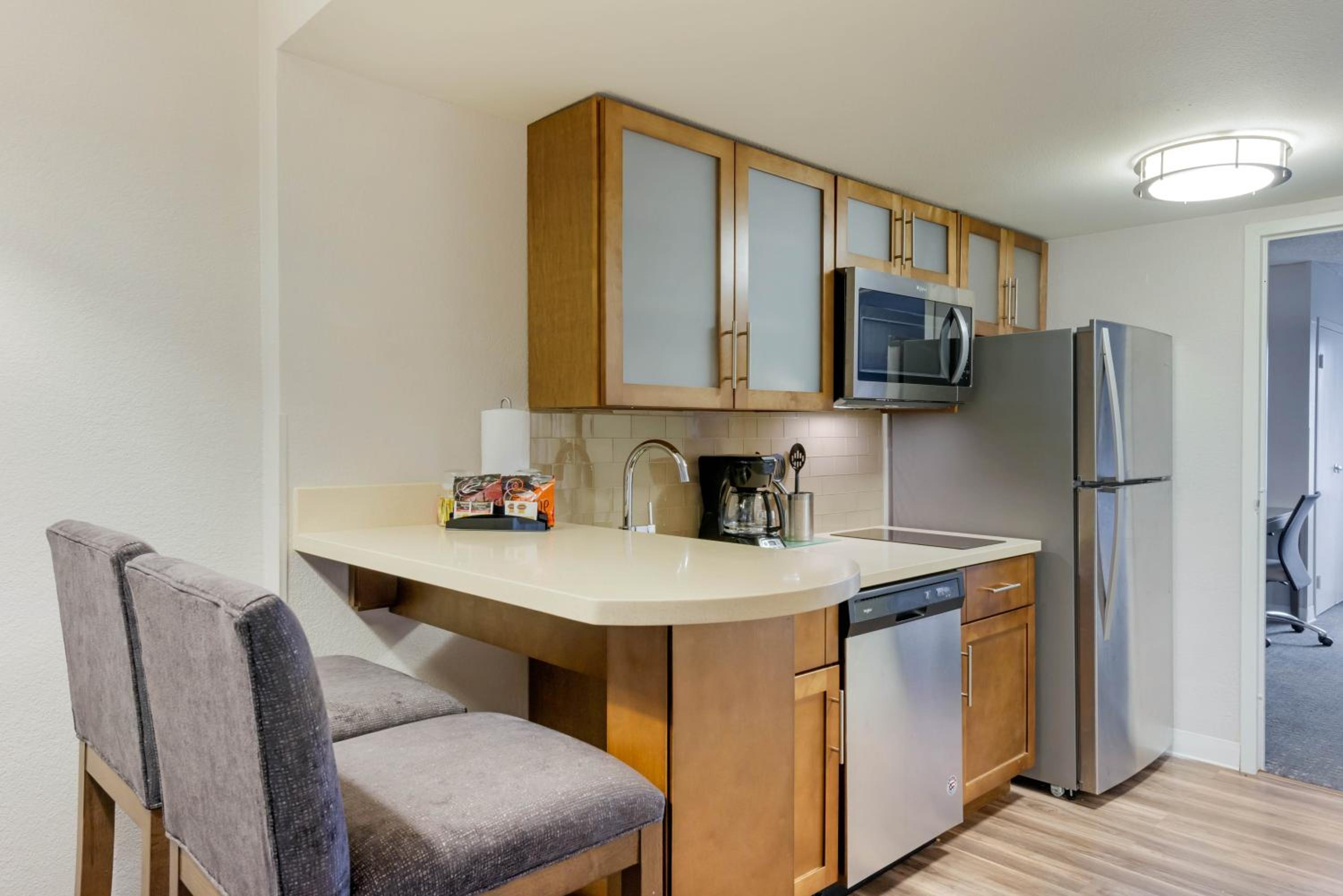 Two-Bedroom Suite with Two Double Beds photo 3