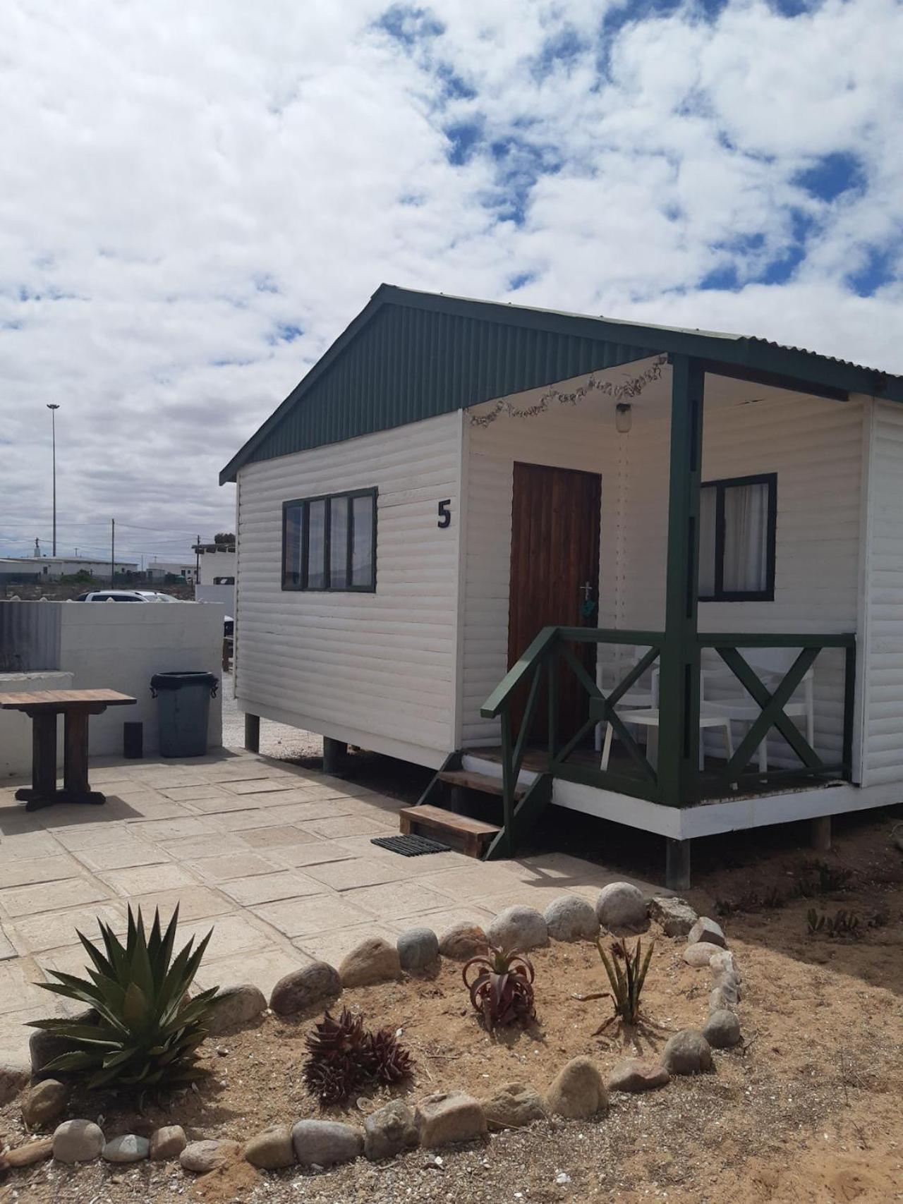 One-Bedroom Chalet - Photo 2