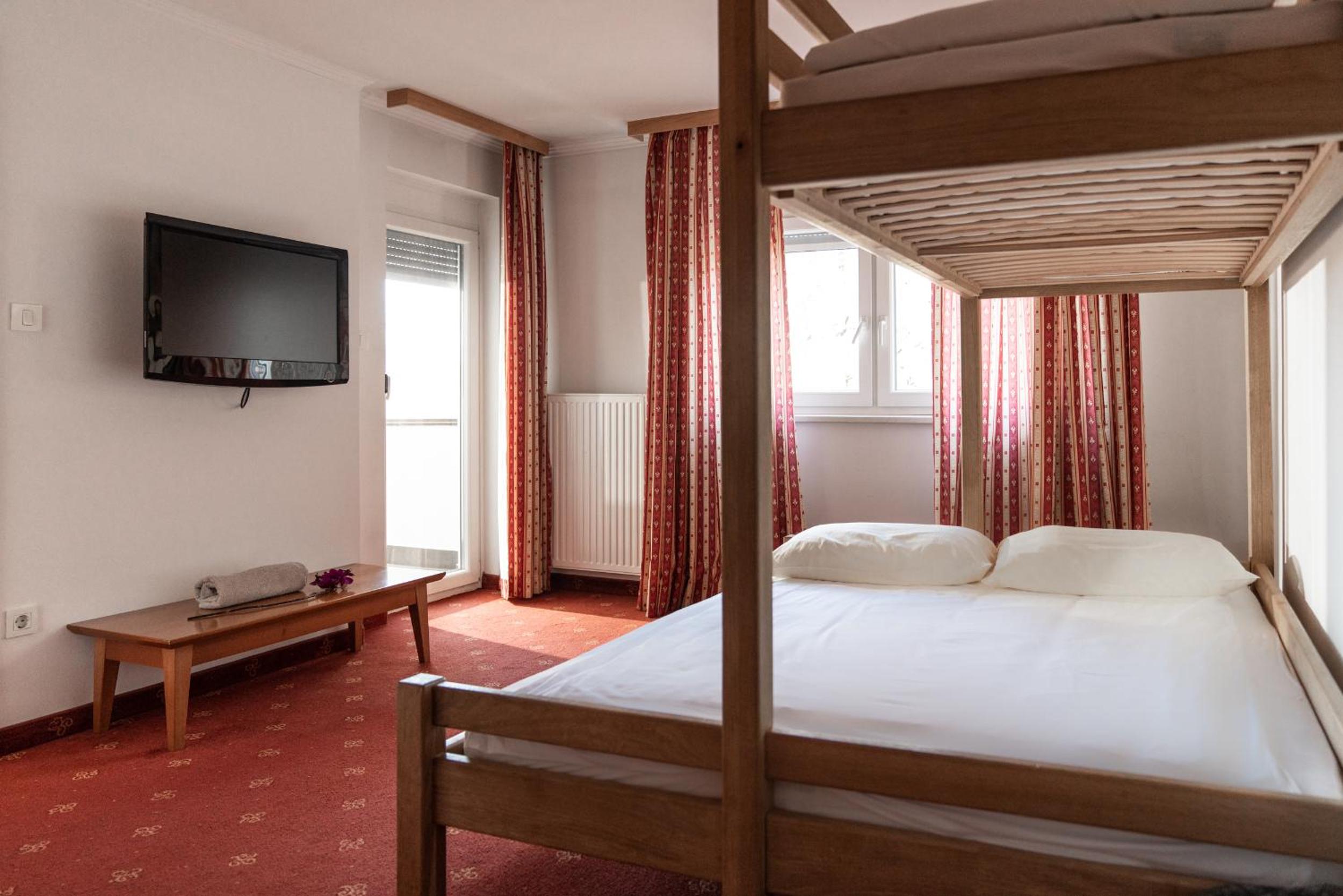 Suite - Photo 7