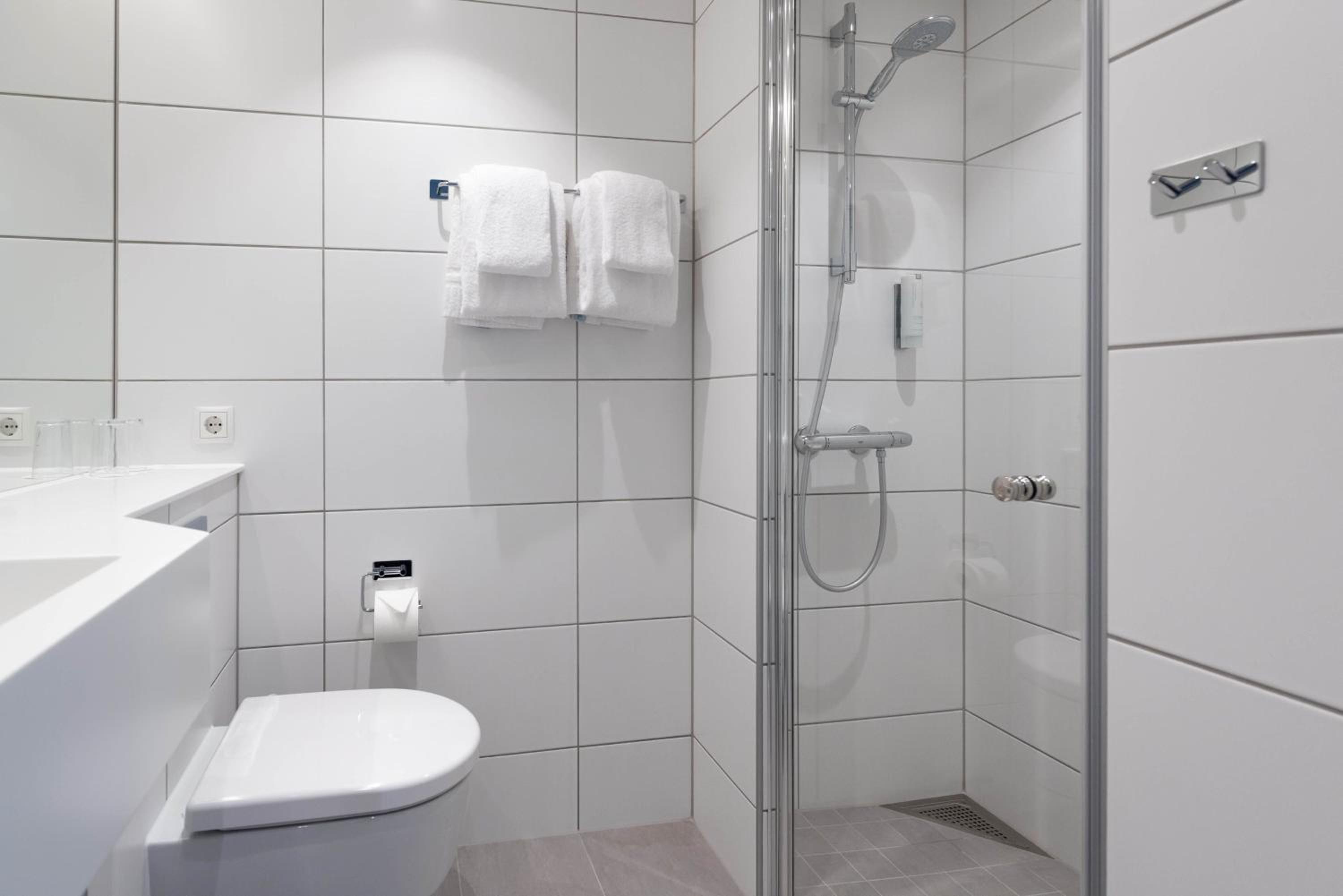 Standard Room Double - Photo 6