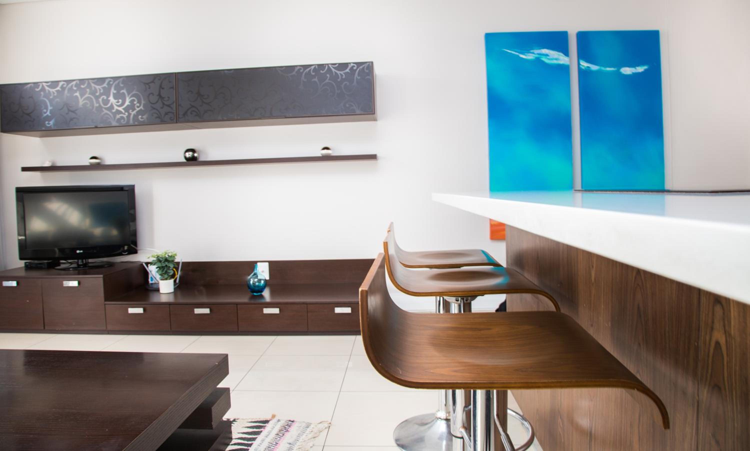 Apartment photo 2