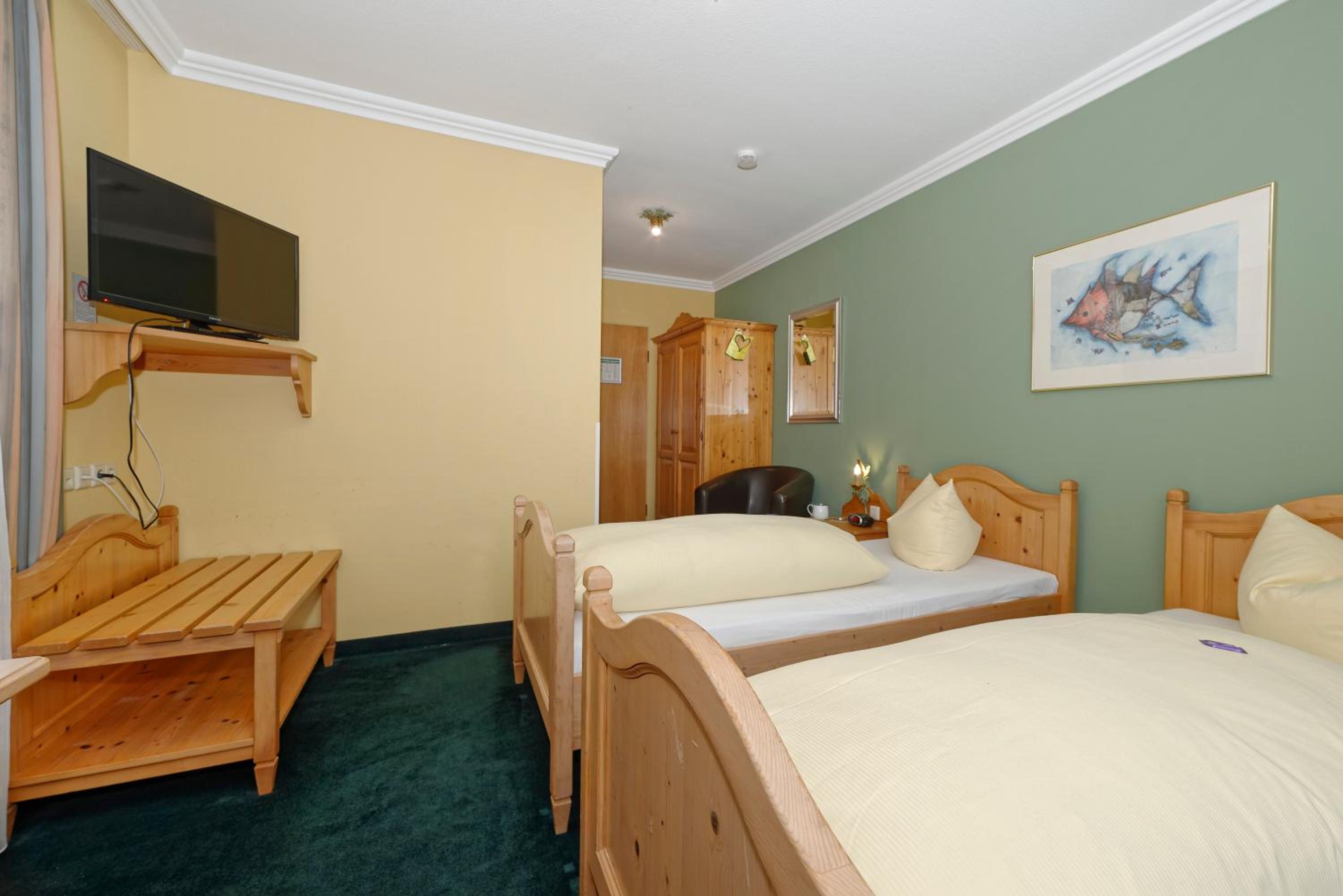 Double Room - Photo 8