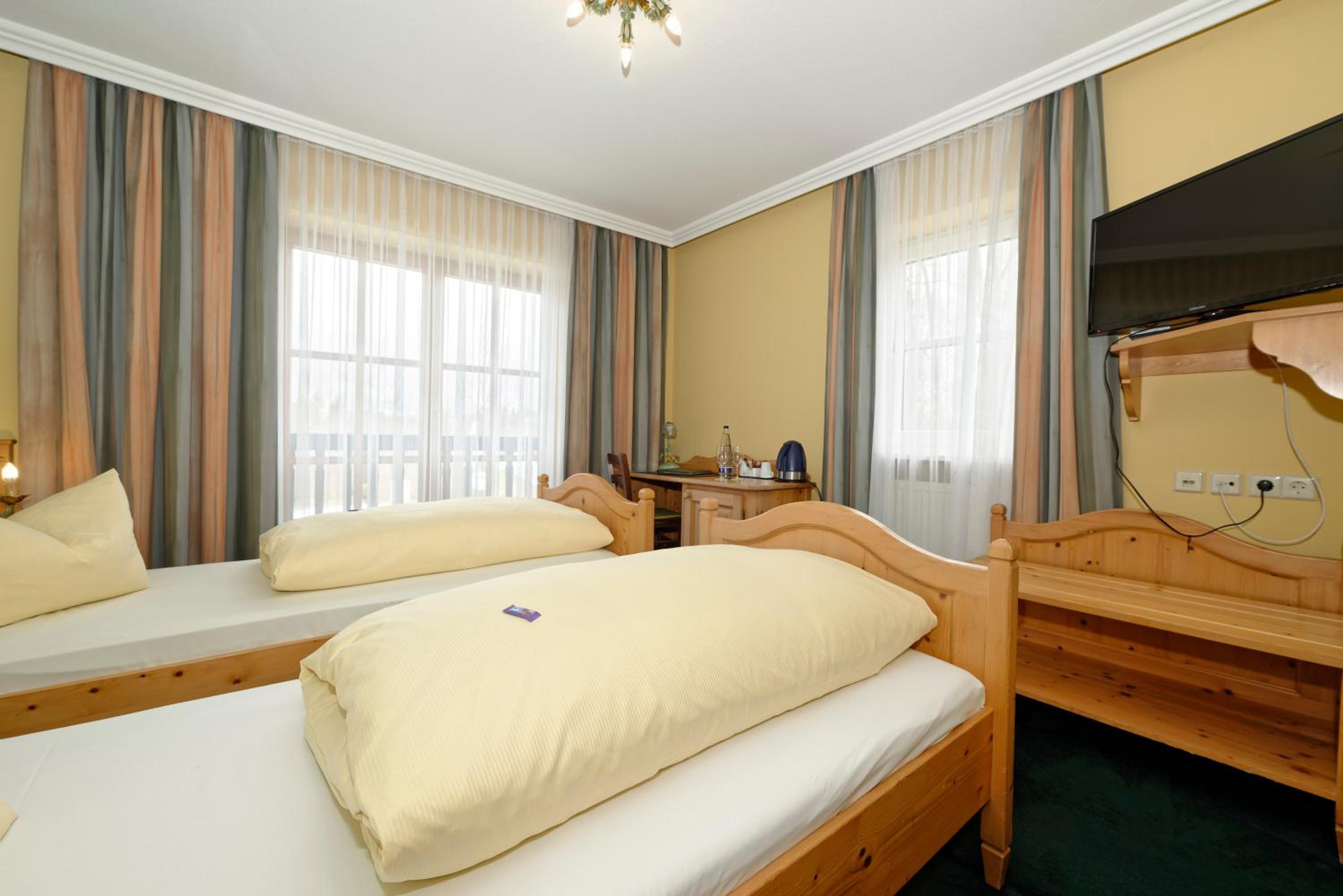 Double Room - Photo 2