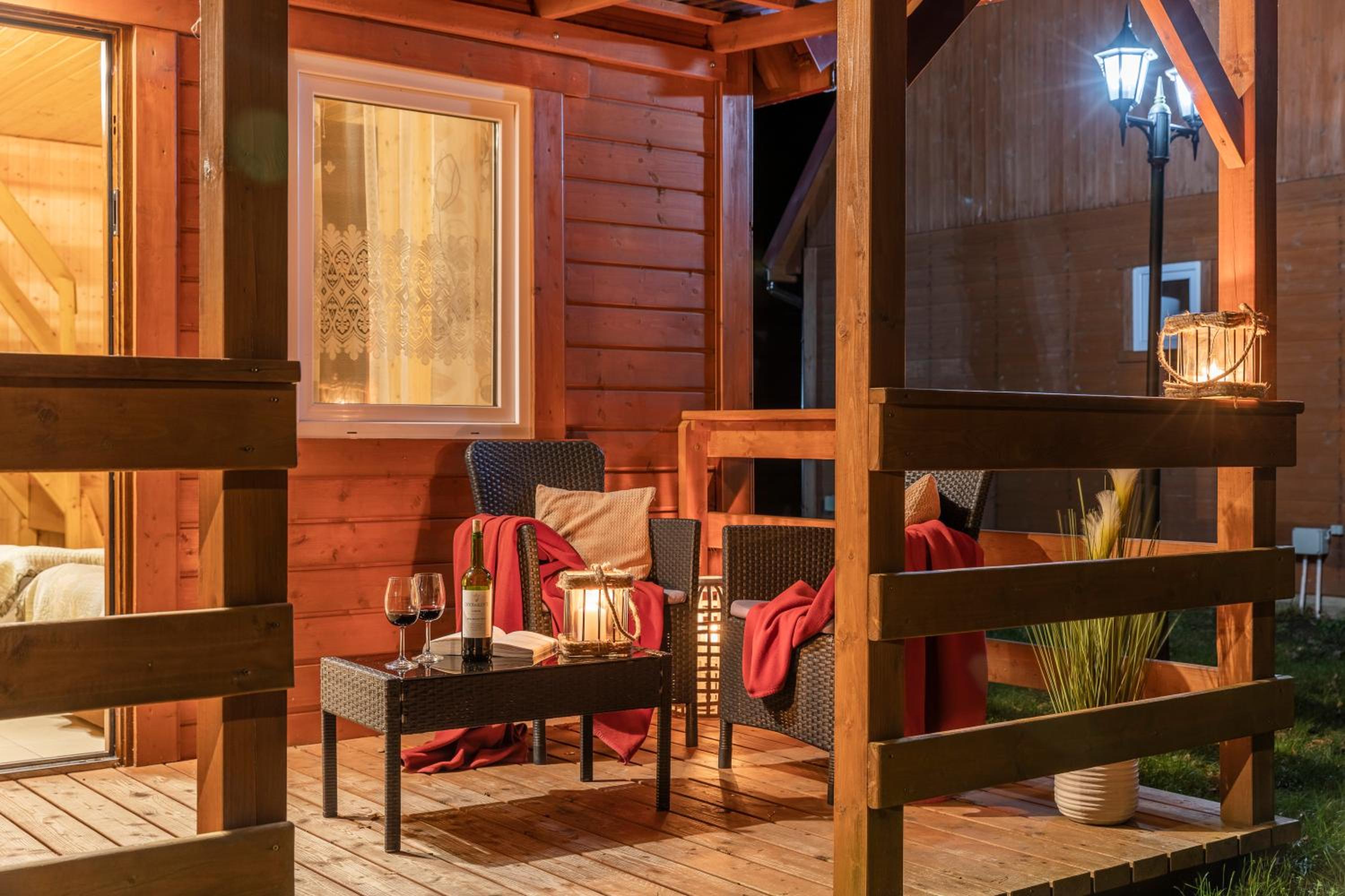 Chalet (6 Adults) photo 3