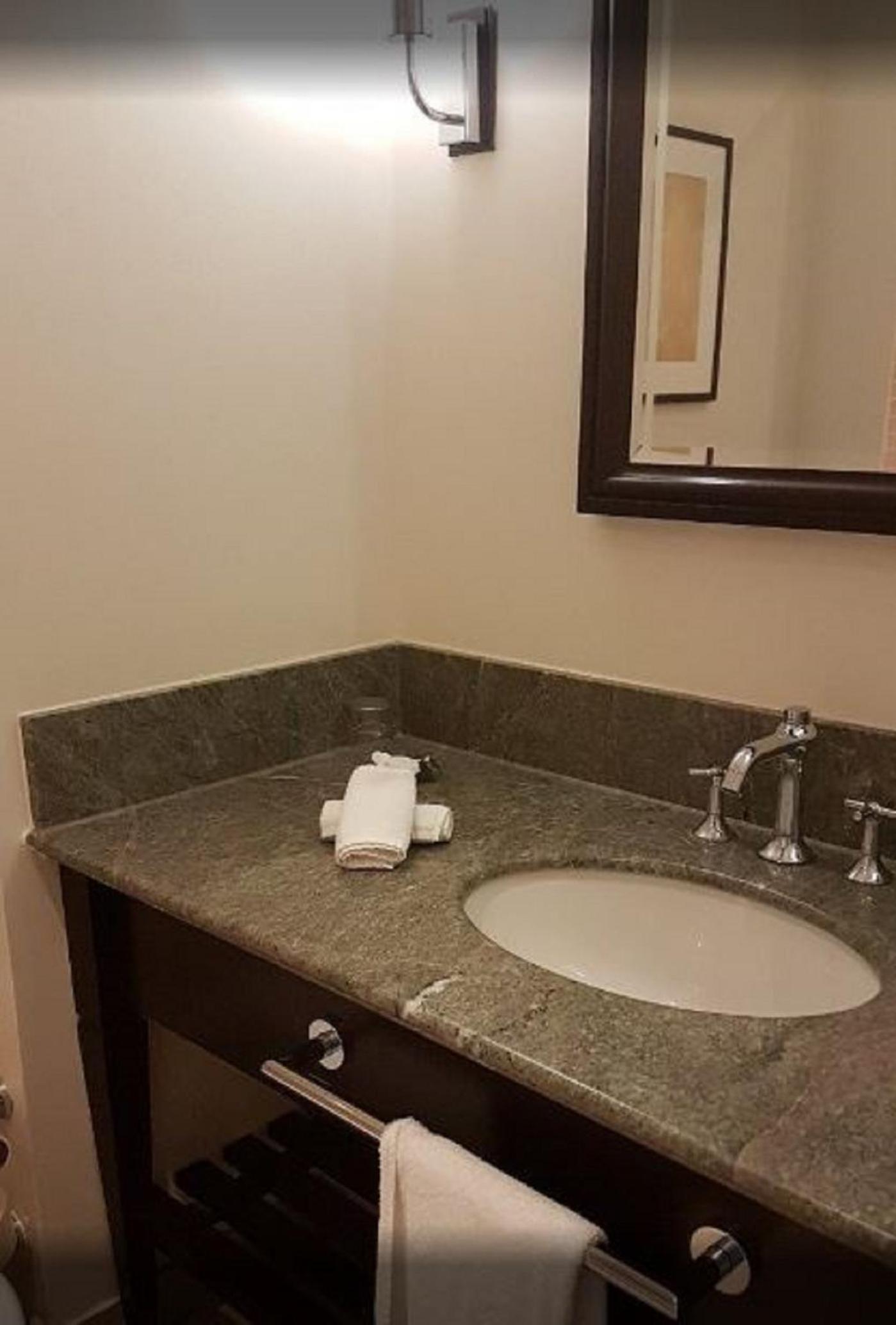 Standard Double Room - Photo 6
