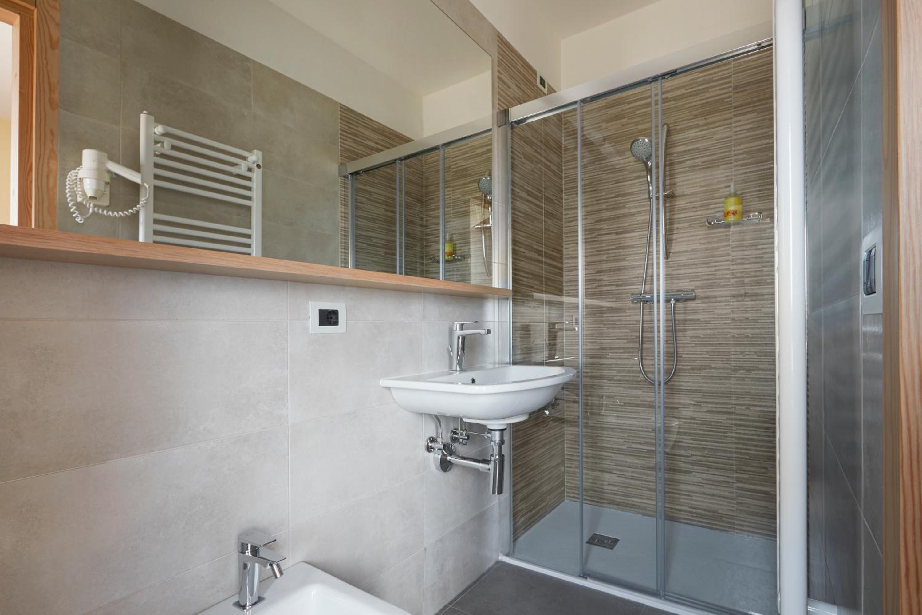 Standard Double or Twin Room photo 2