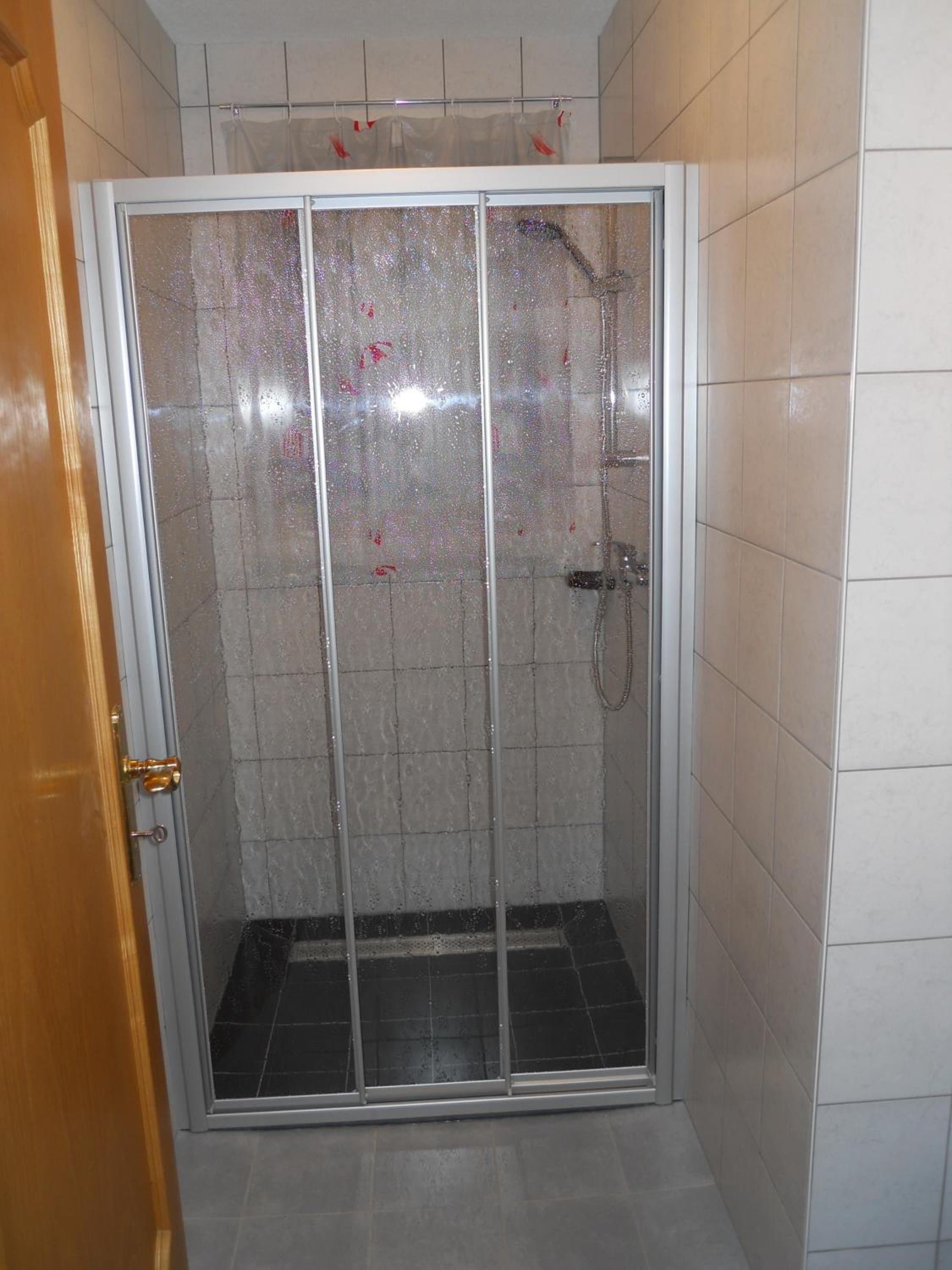 Three-Bedroom Apartment with Balcony photo 2