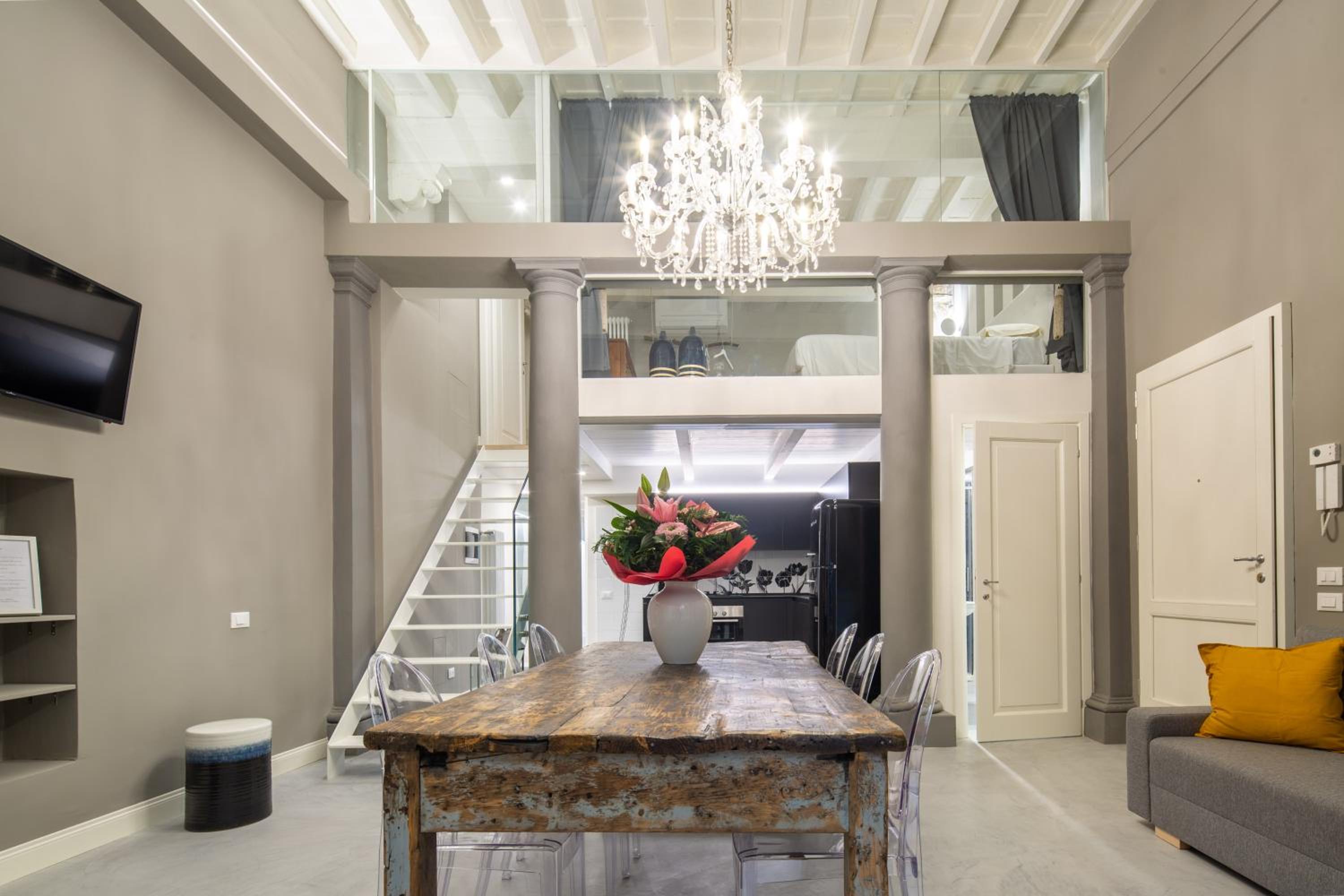 Deluxe Apartment