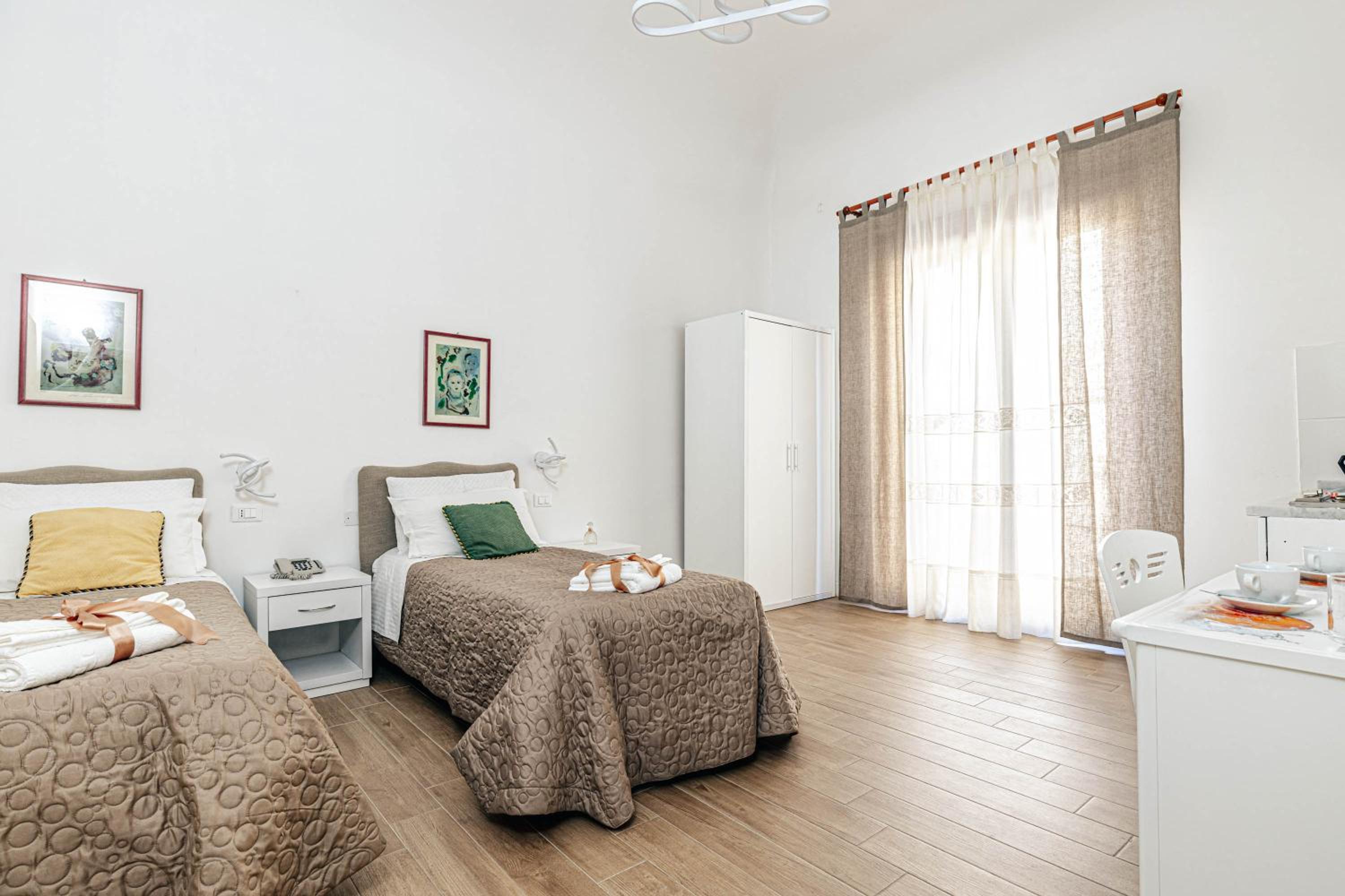 Double Room - Photo 6