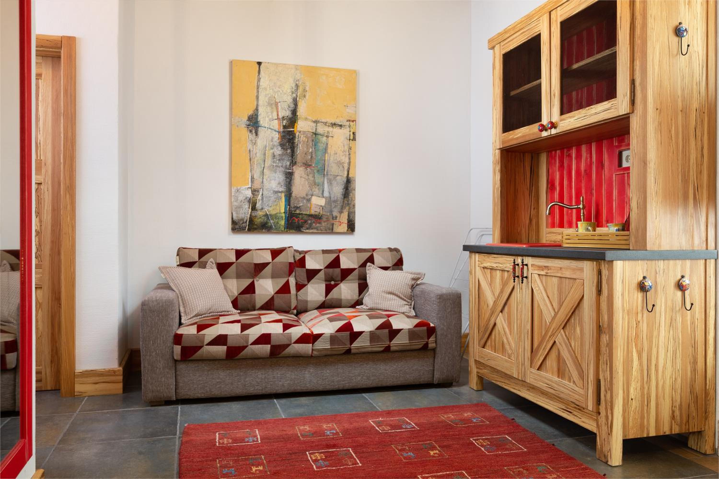 Studio - Disability Access - Photo 3