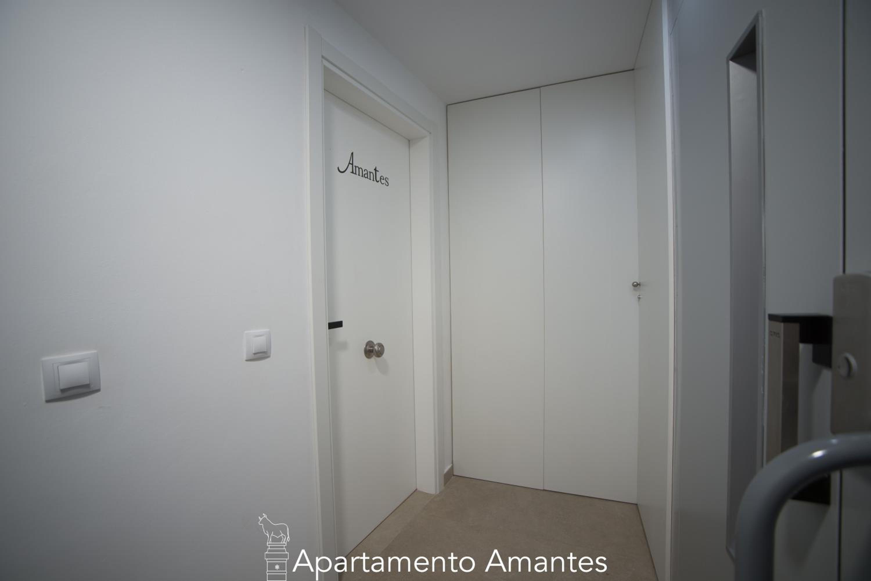 Apartment with Shower - Photo 12