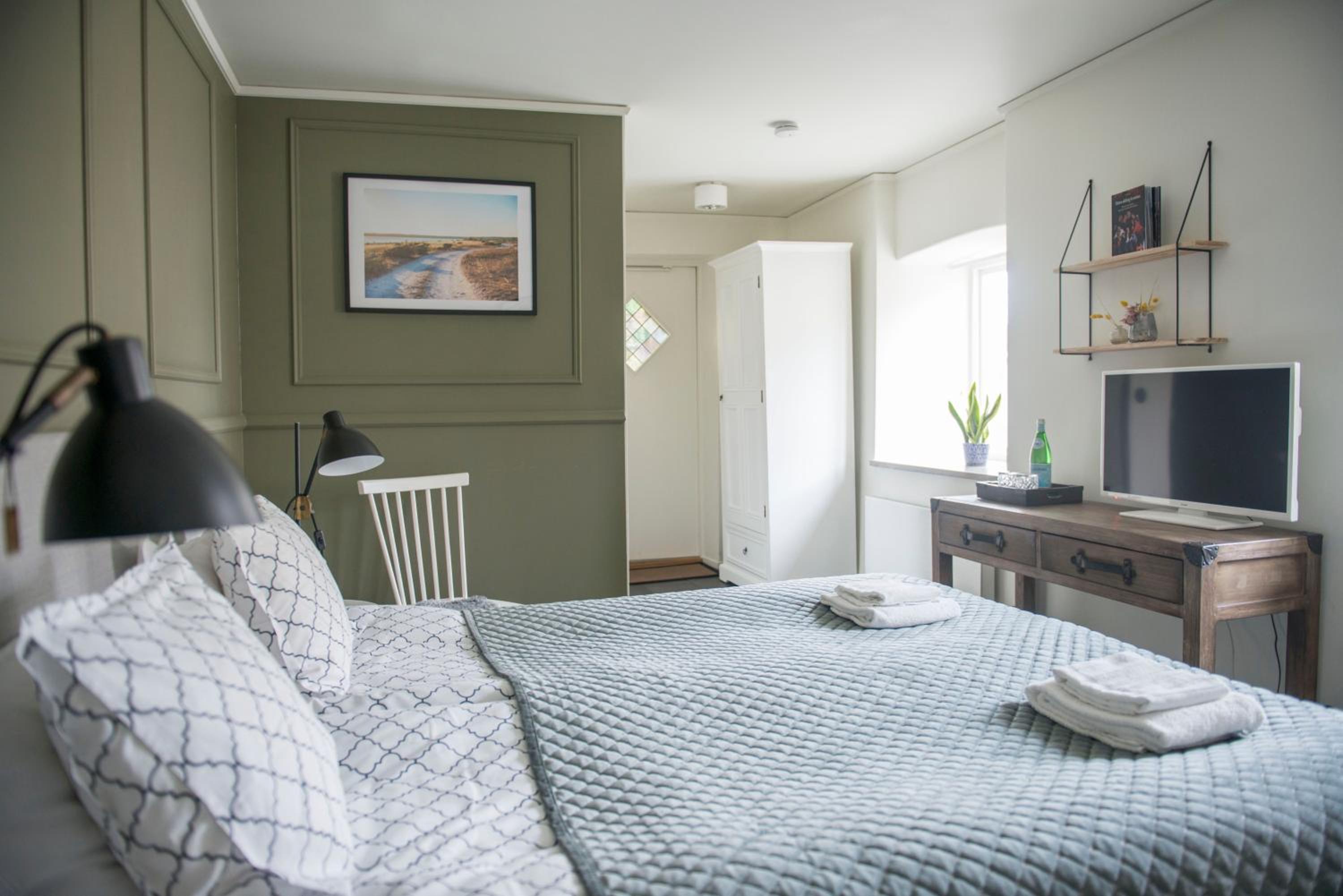 Twin or Double Room - Photo 36