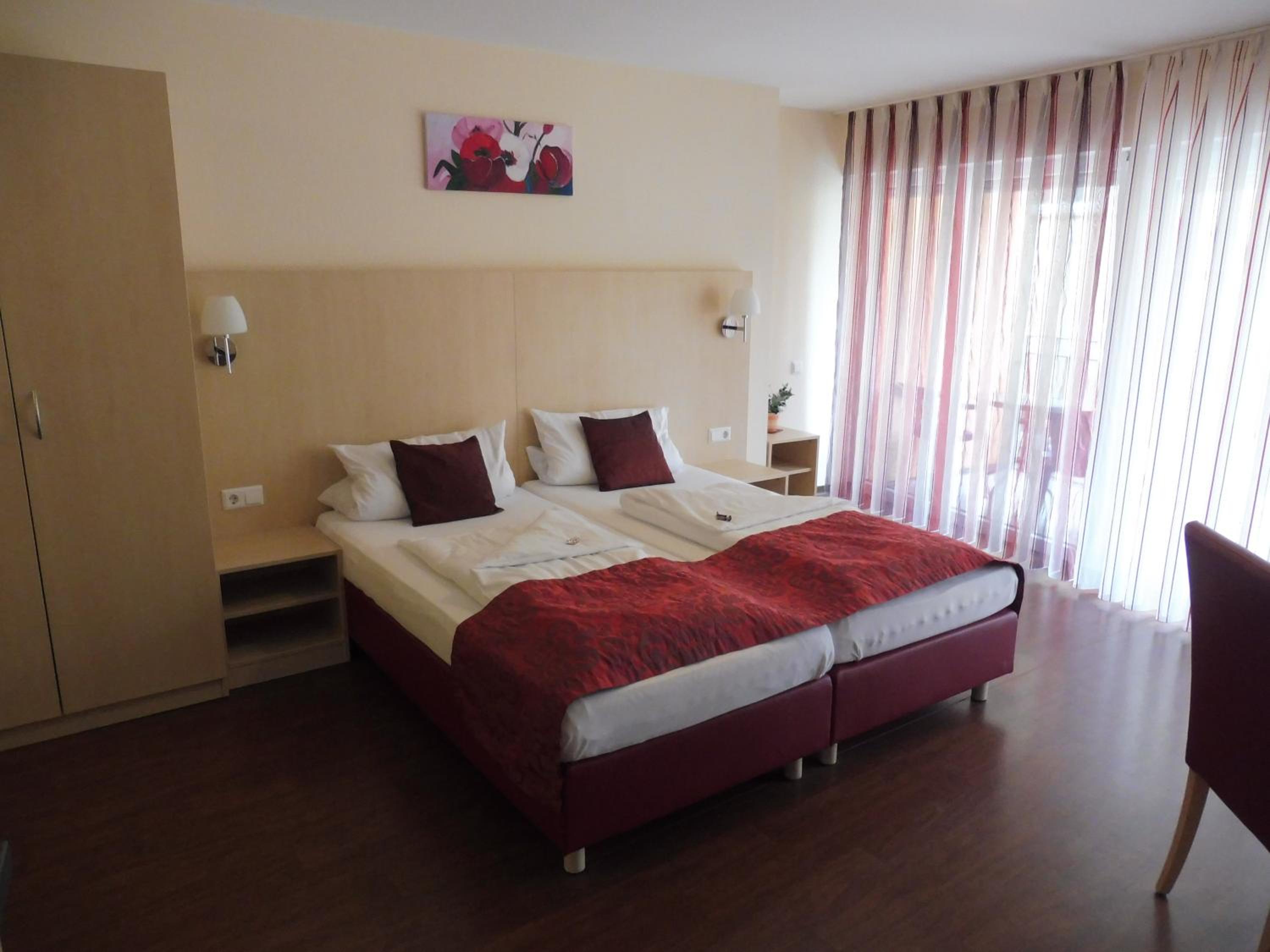 Standard Double Room photo 3