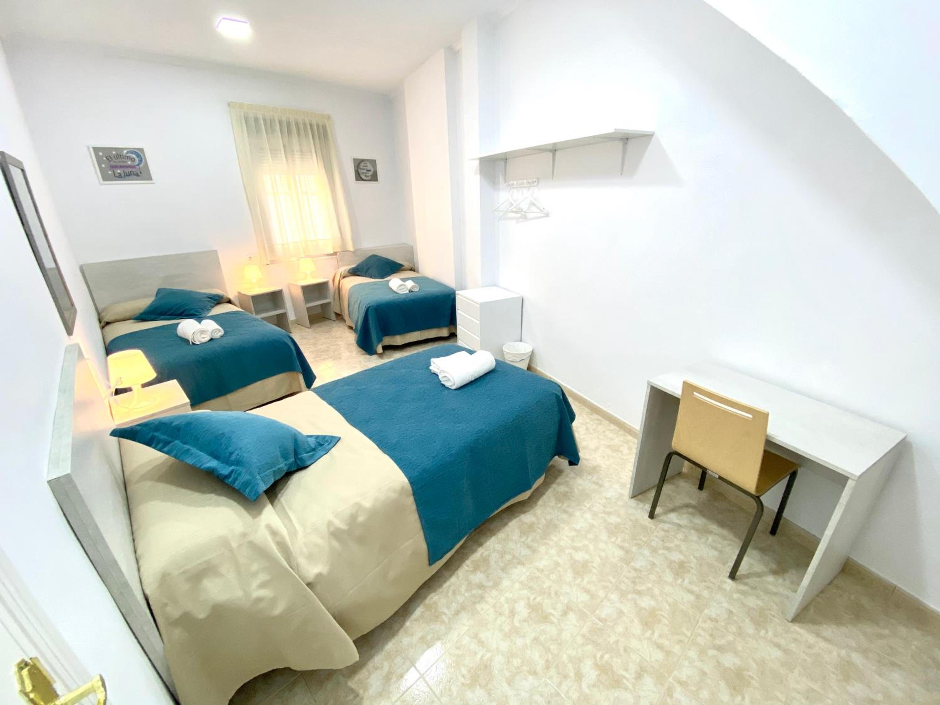 Basic Triple Room photo 3