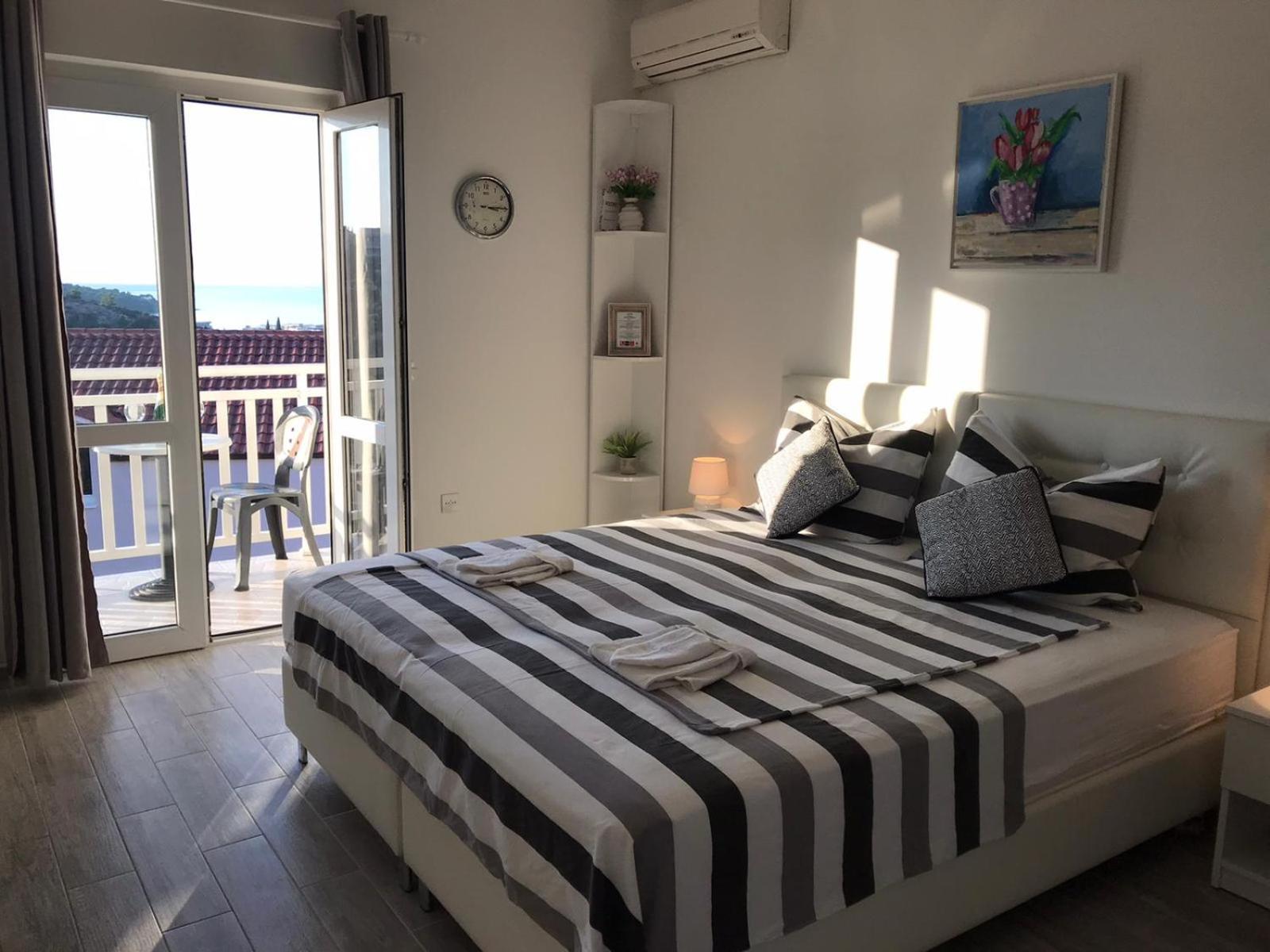 Studio Apartment with Sea View (2 Adults) photo 2