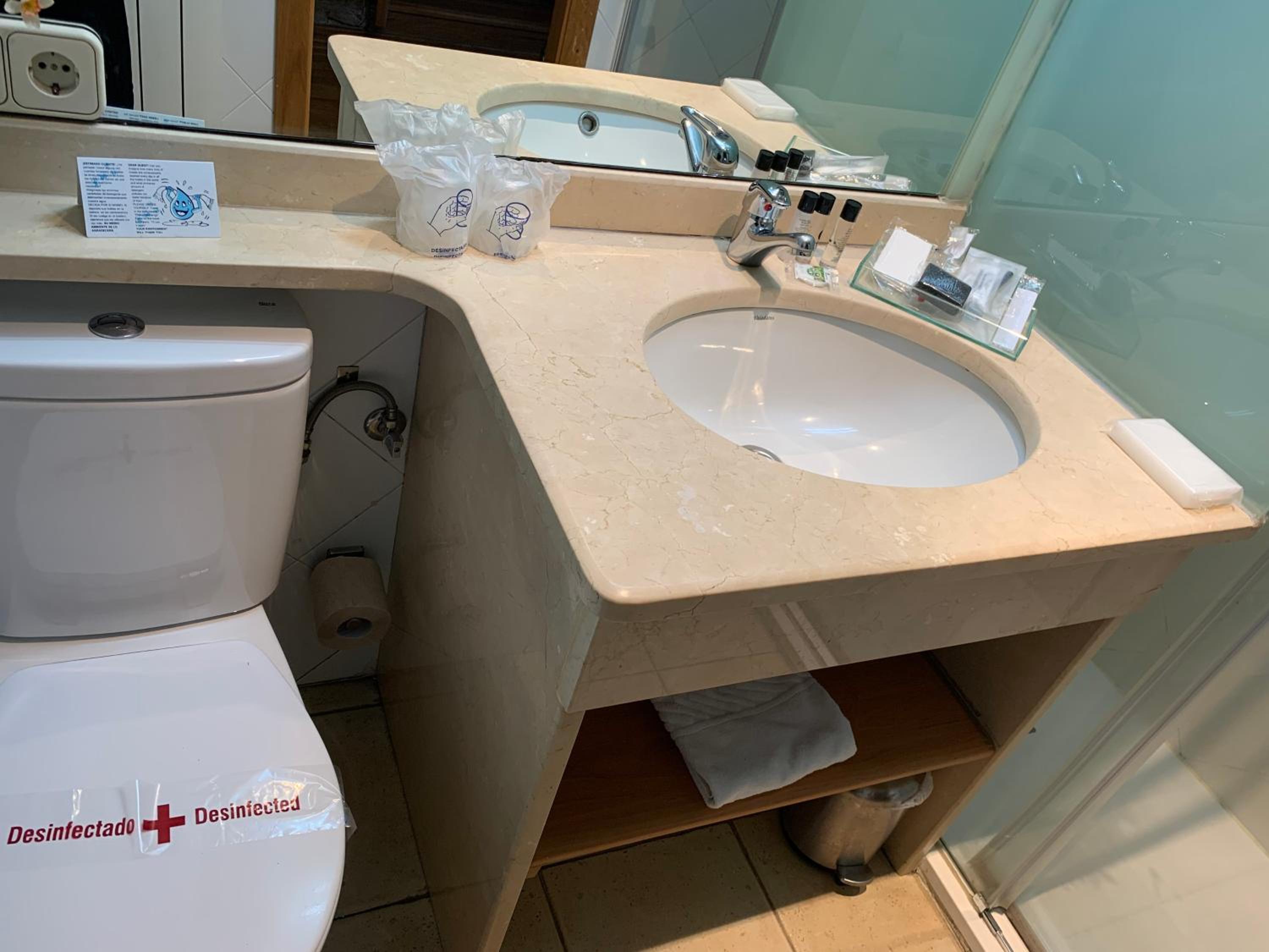Standard Double Room with Shower photo 2