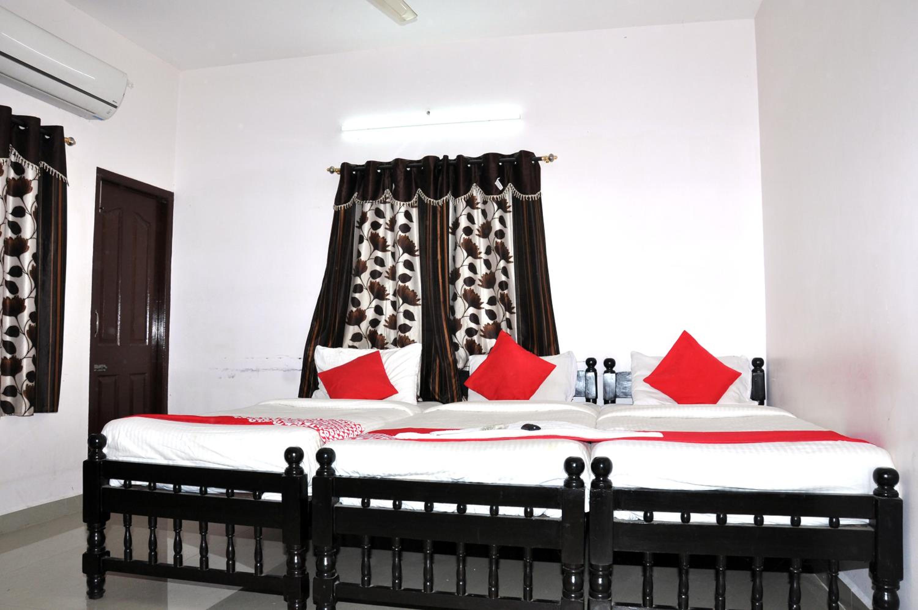 Double Room - Photo 2