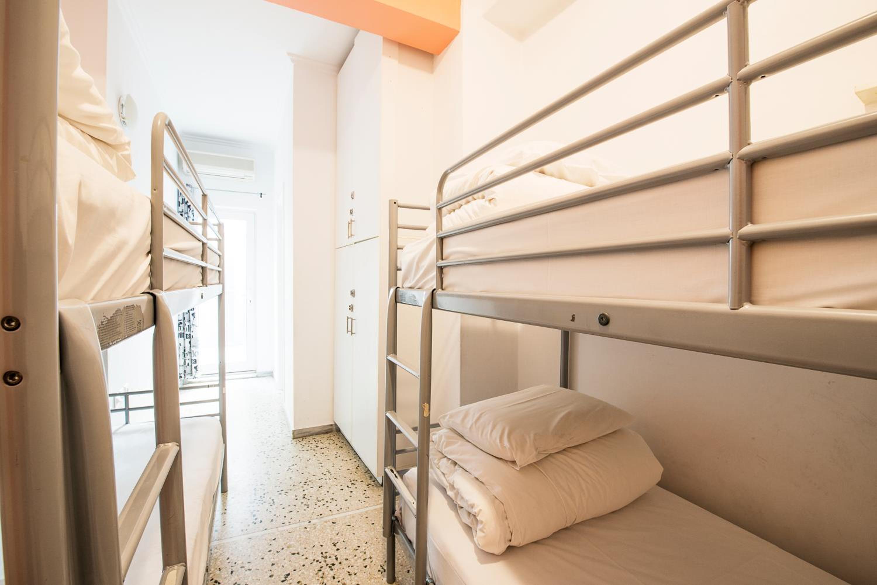 Bed in 4-Bed Female Dorm Ensuite photo 1