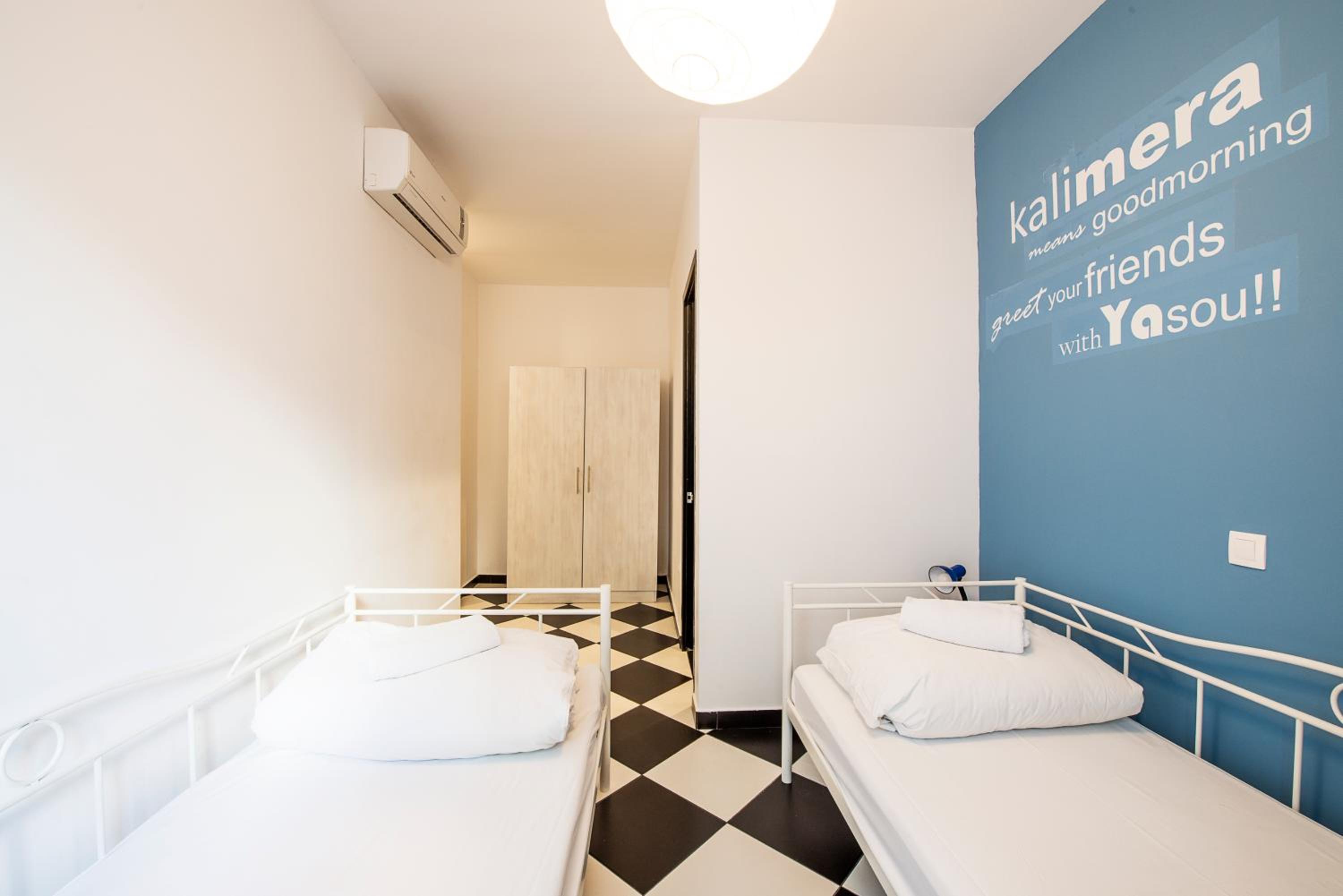 Bed in 2-Bed Female Dorm Ensuite photo 3
