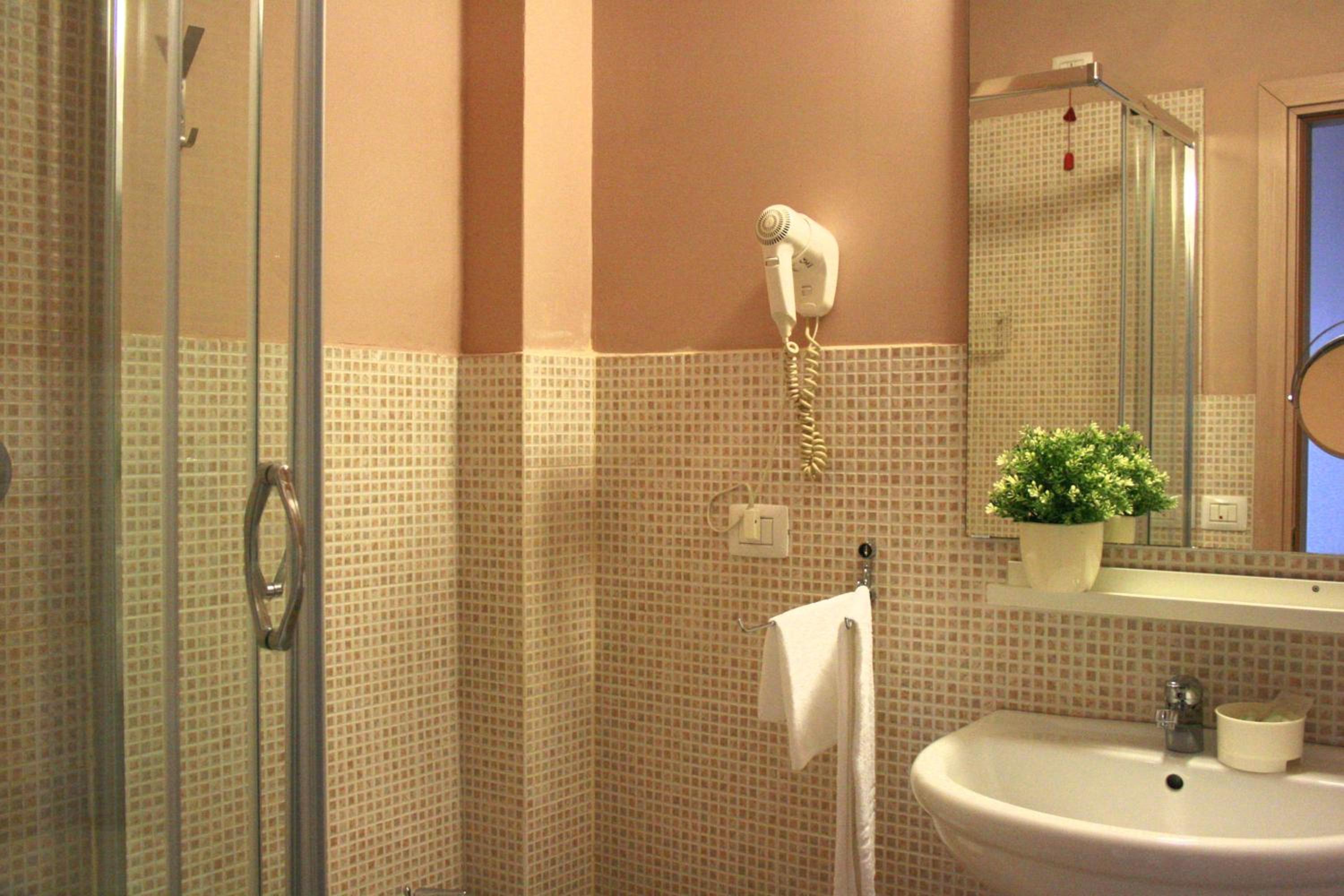 Triple Room - Photo 2