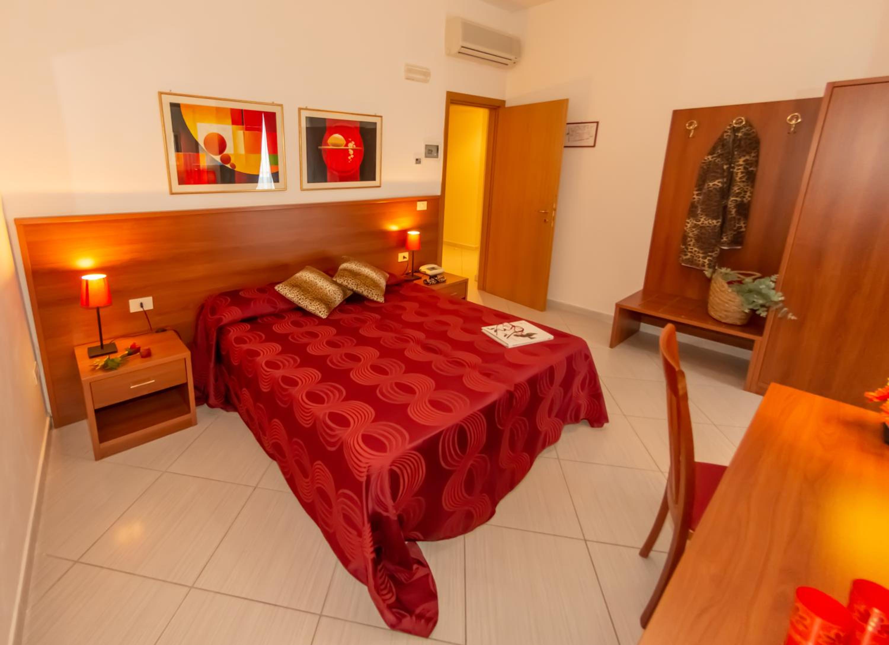 Double Room - Photo 1