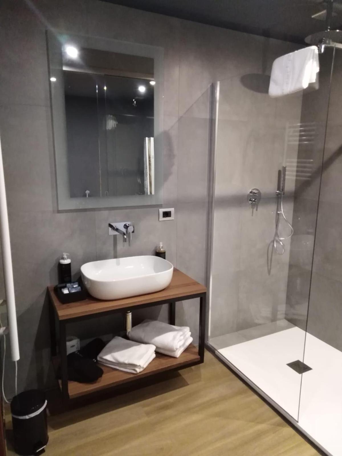 Junior Suite - Photo 17