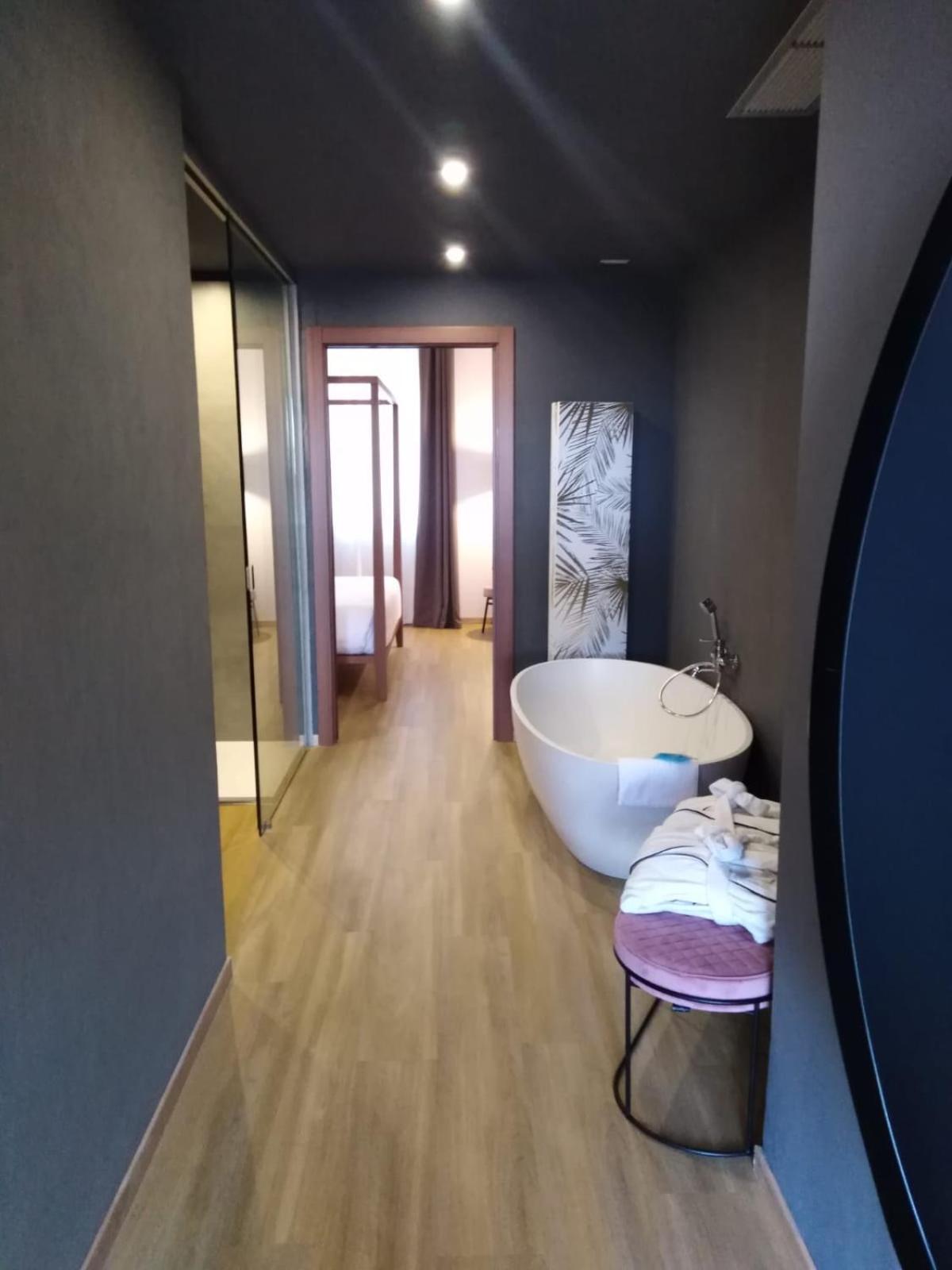 Junior Suite - Photo 16