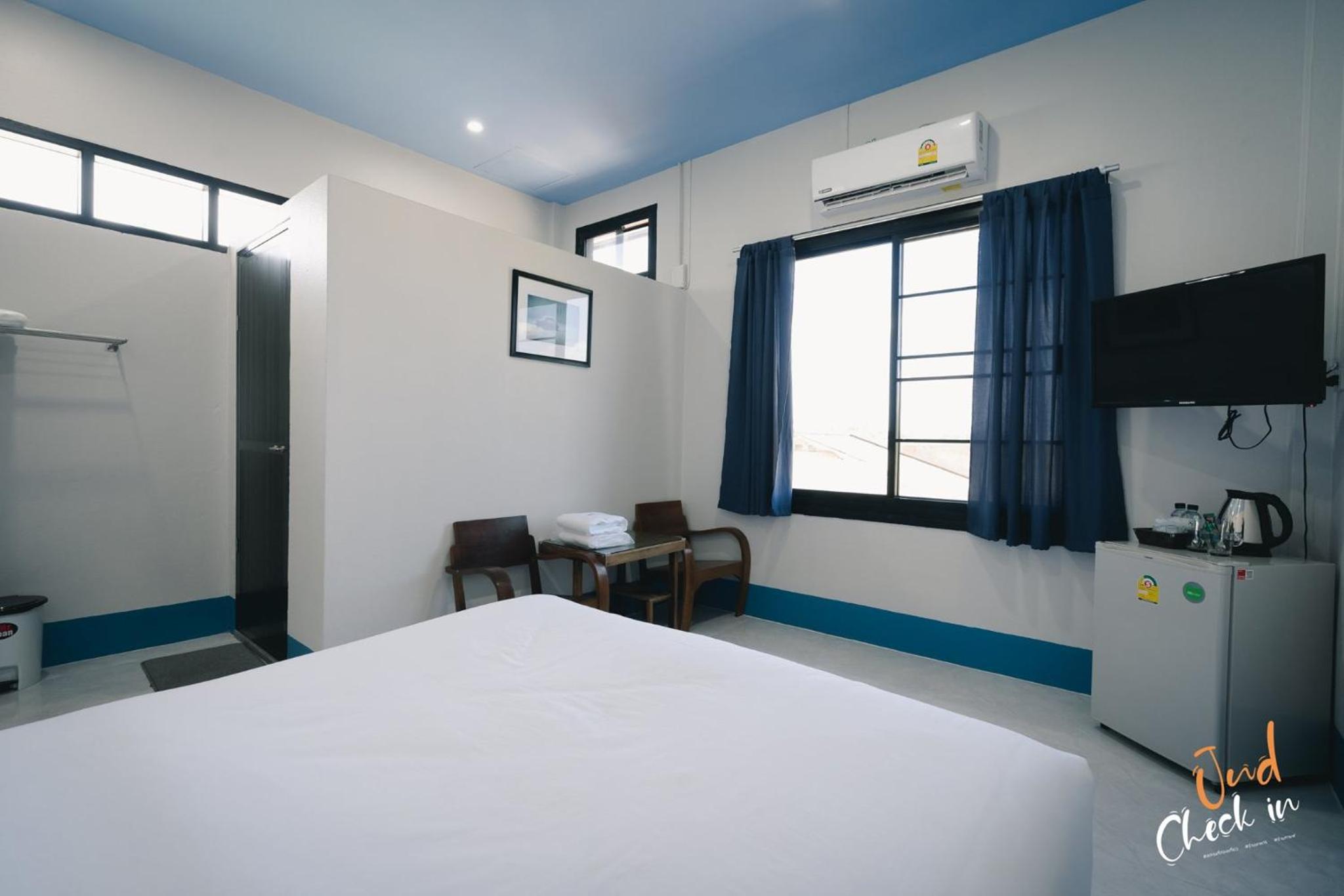 Double Room with Air-Conditioning