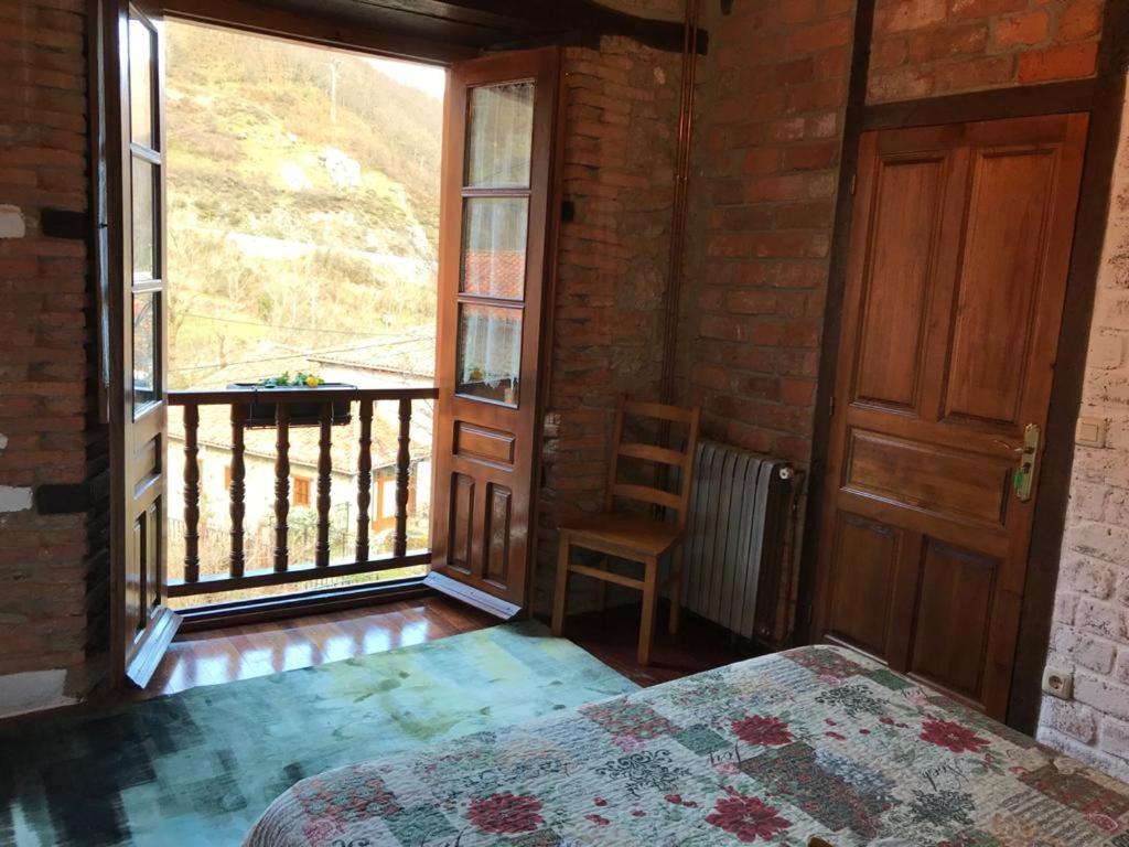 Habitación Familiar con Vista a la Montaña