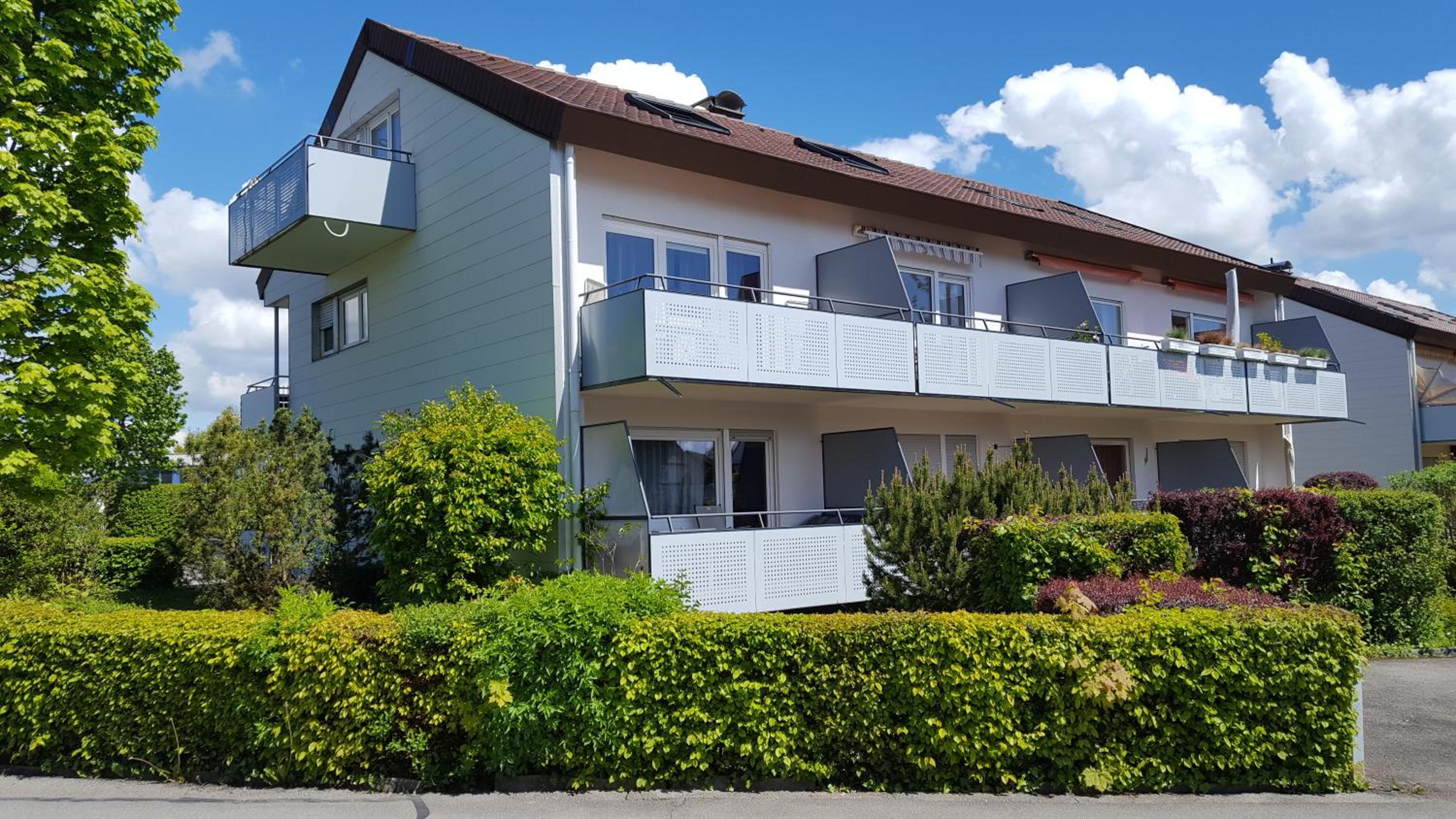 Apartment with Balcony photo 3