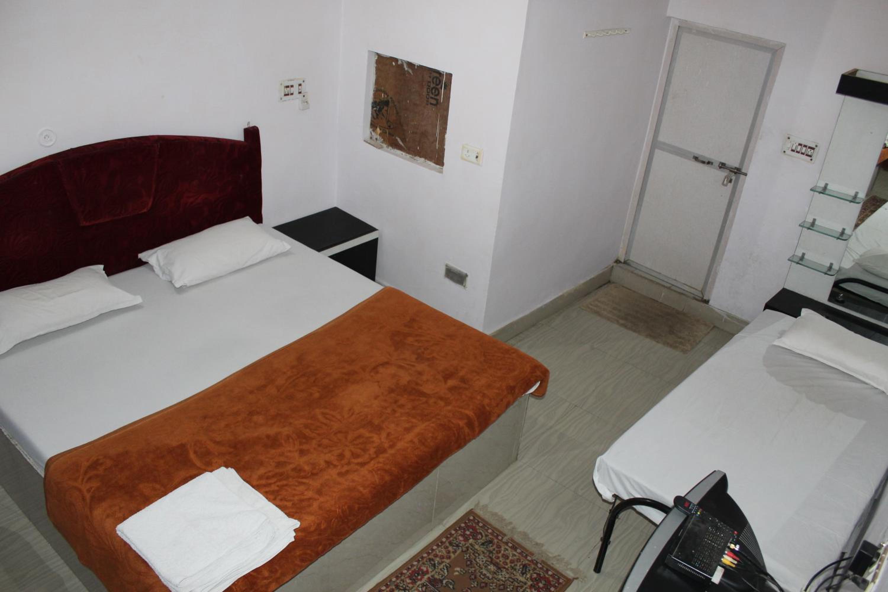 Triple Room With Private Bathroom photo 3