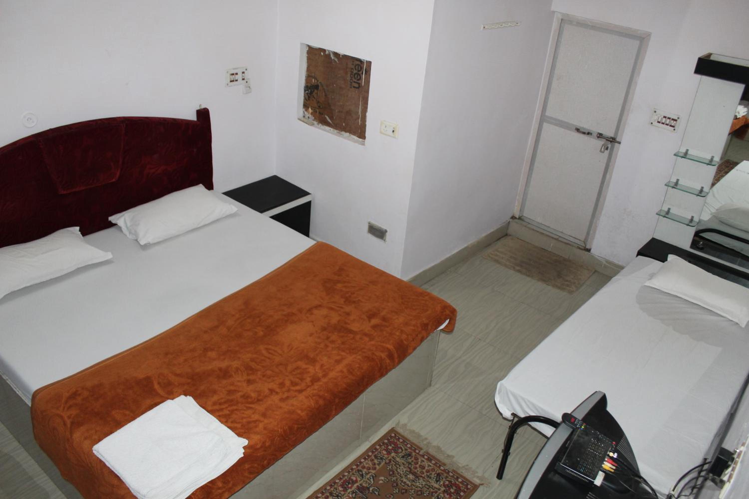 Triple Room With Private Bathroom photo 2