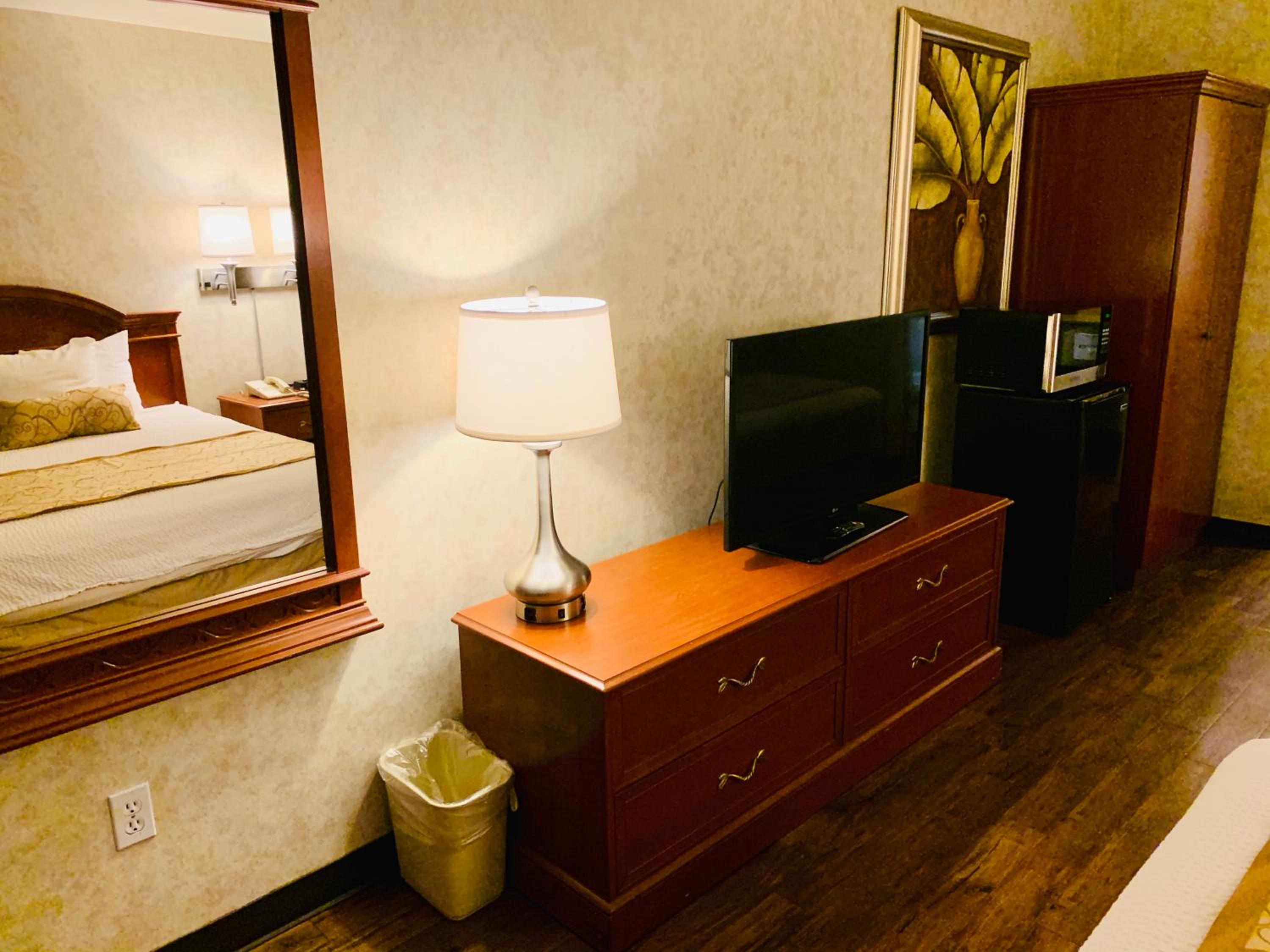Classic King Room photo 2