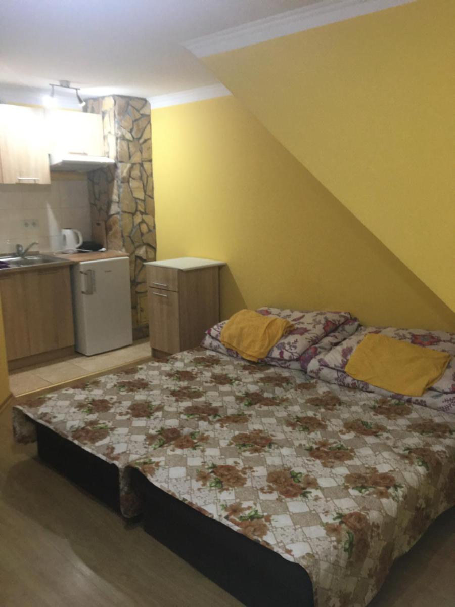 Twin Room with Private Bathroom - Photo 1