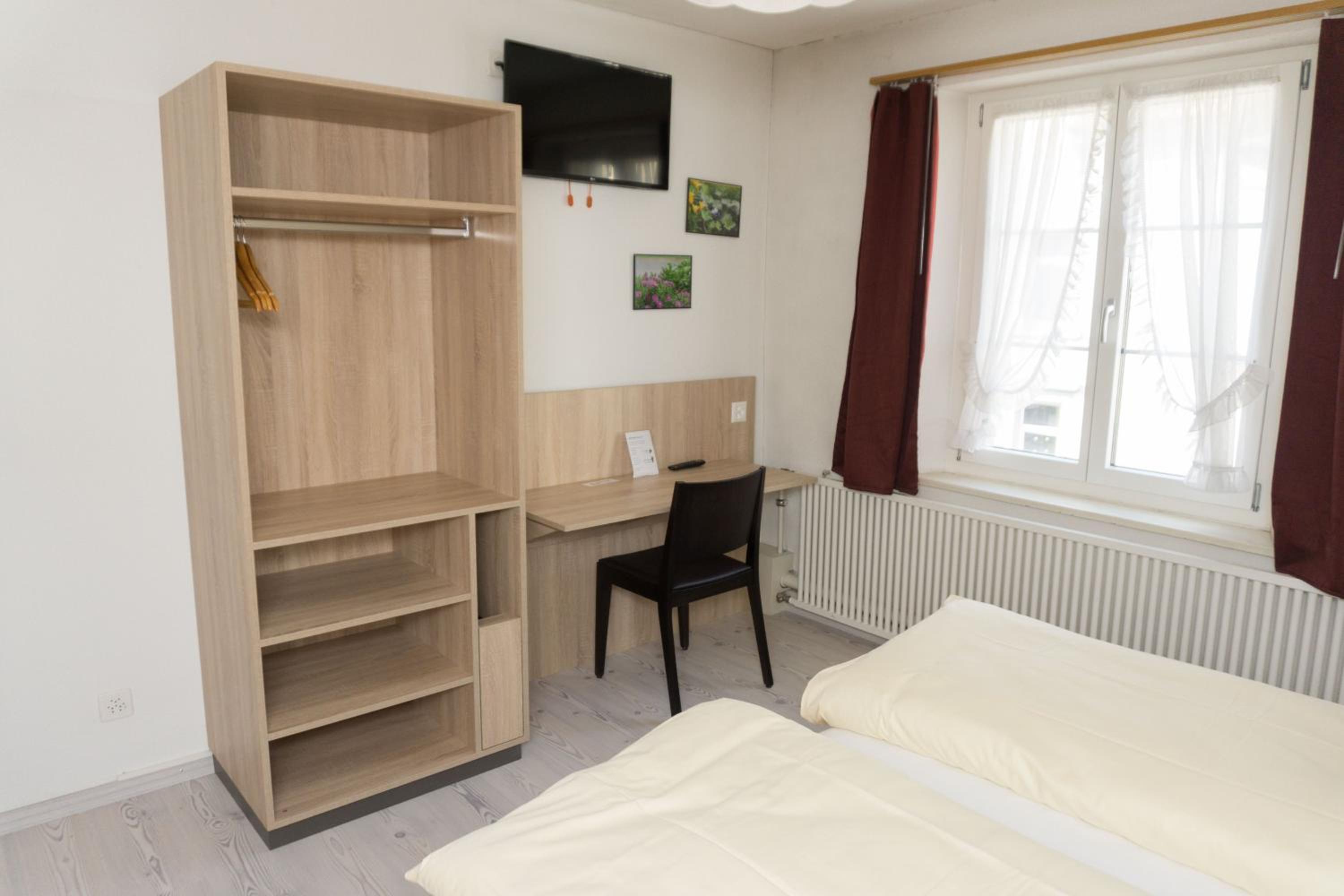 Budget Double Room photo 3