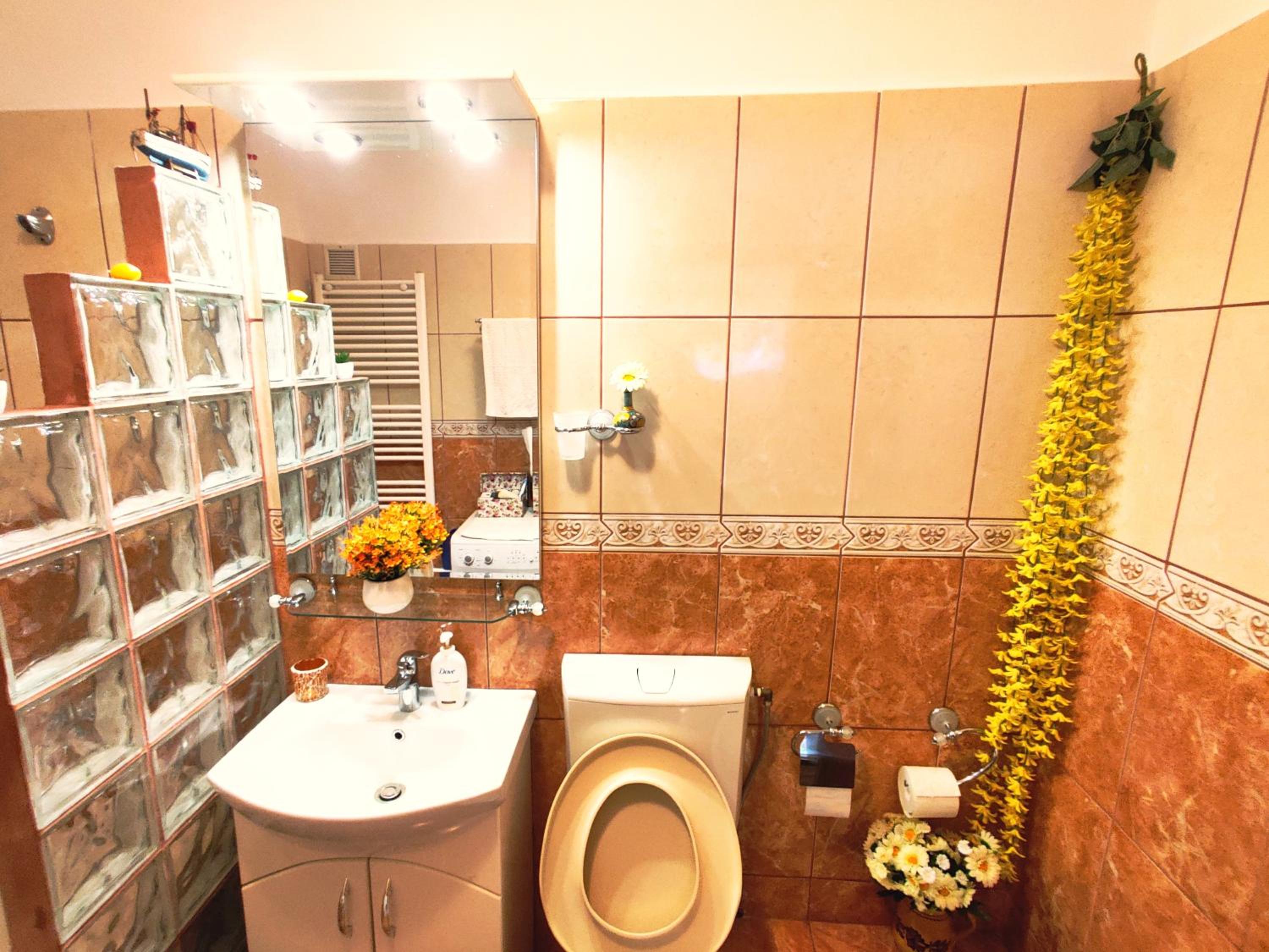 Two-Bedroom Apartment - Photo 15
