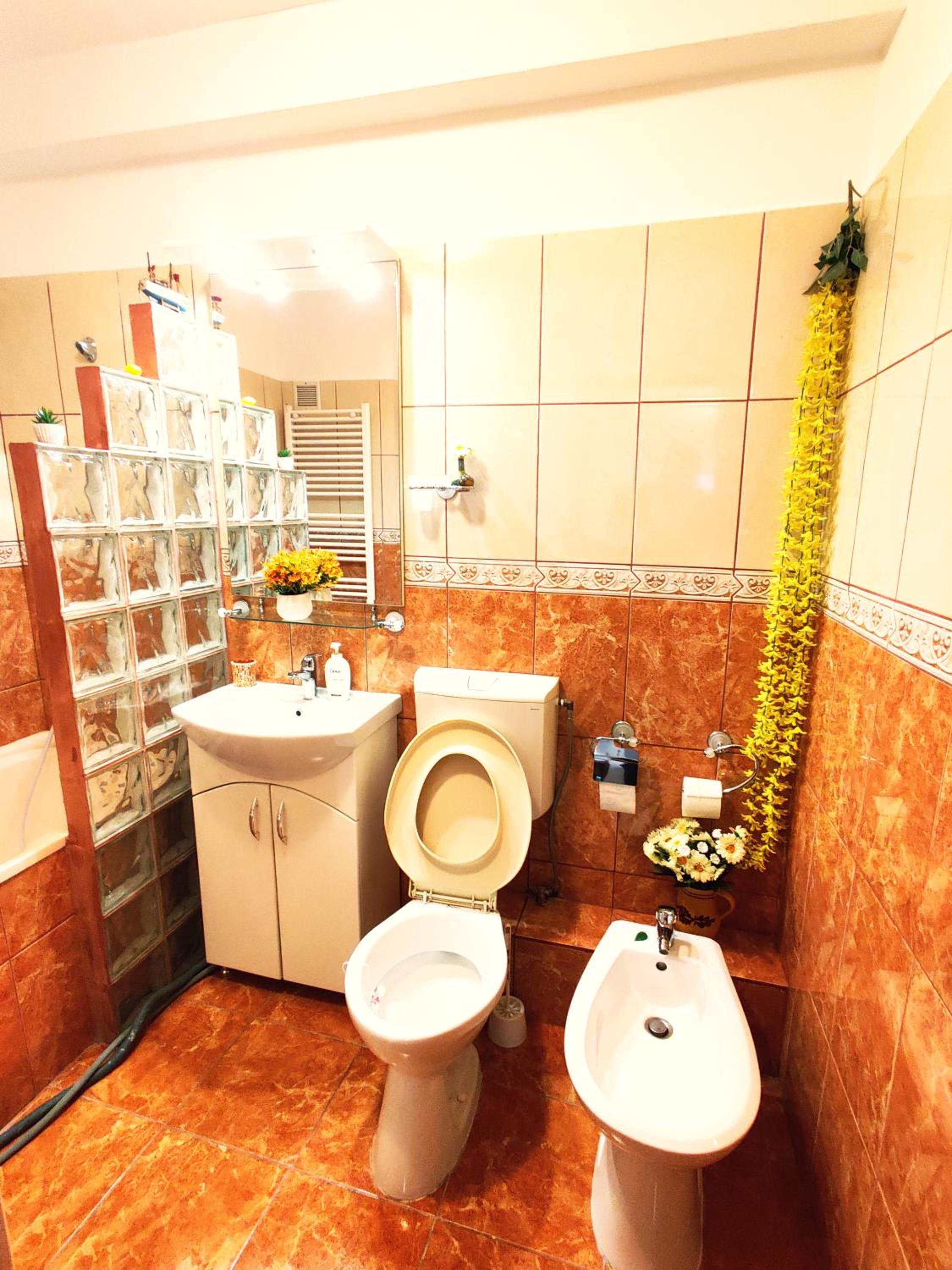 Two-Bedroom Apartment - Photo 16