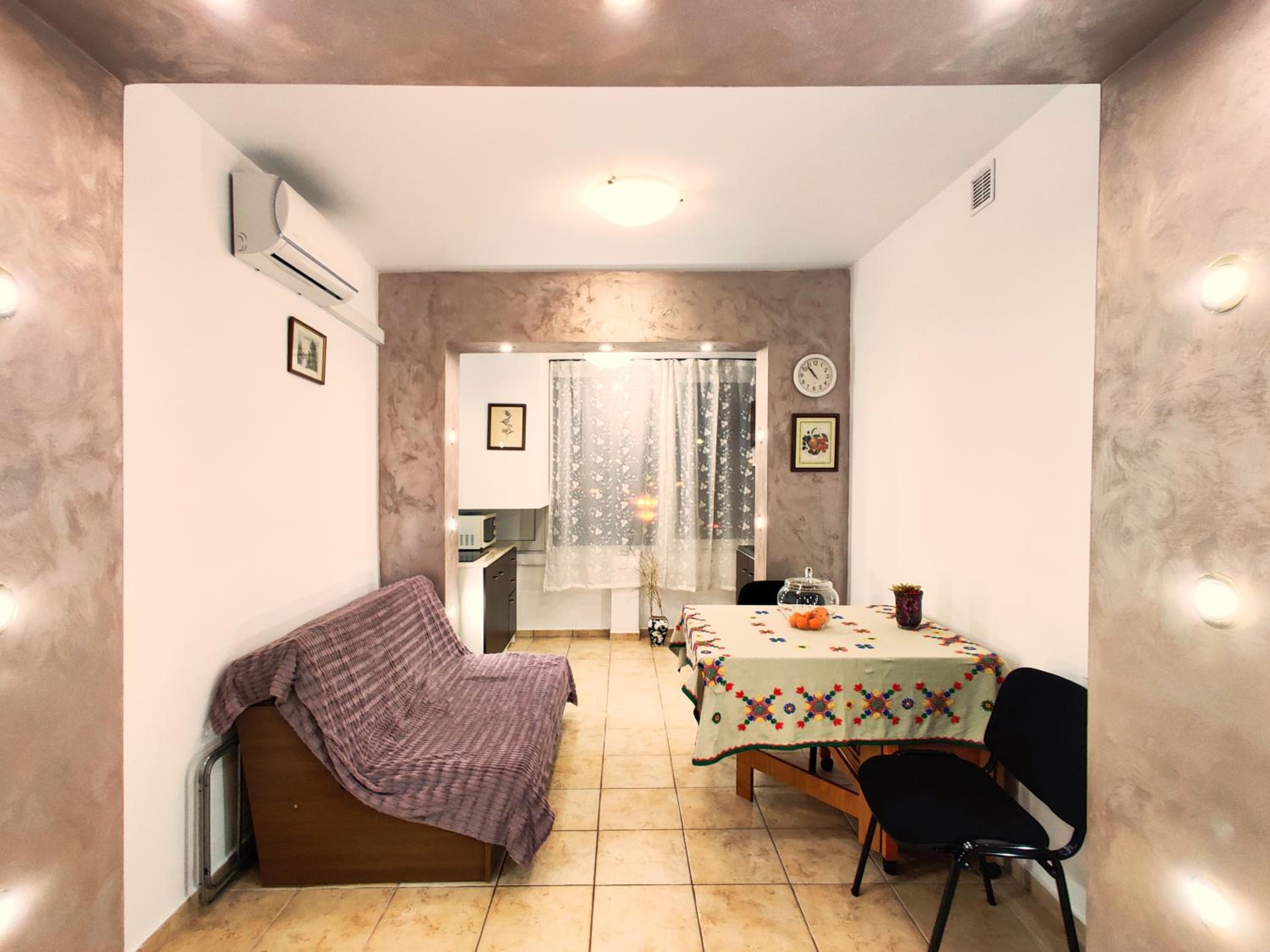 Two-Bedroom Apartment - Photo 23