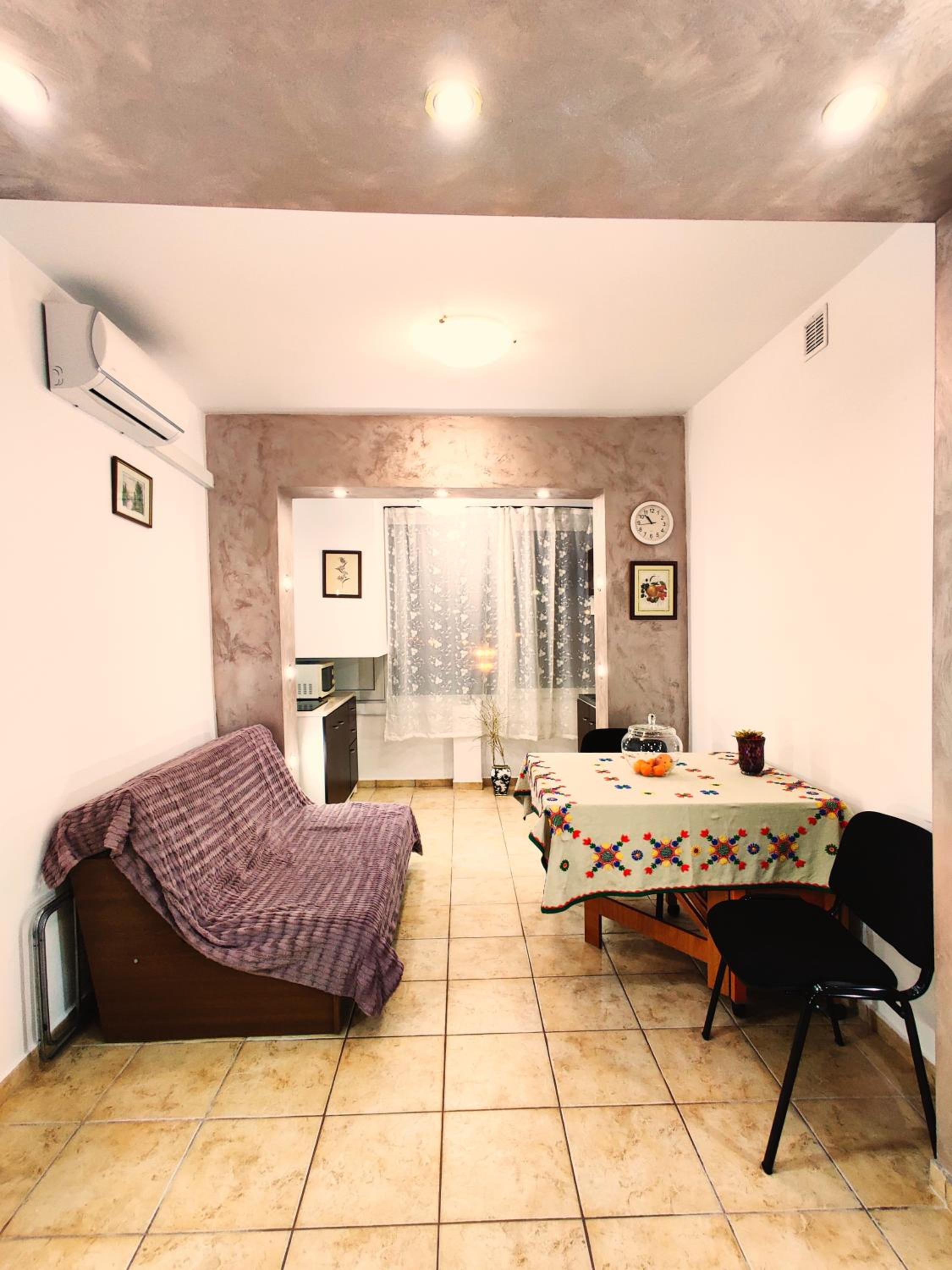 Two-Bedroom Apartment - Photo 24
