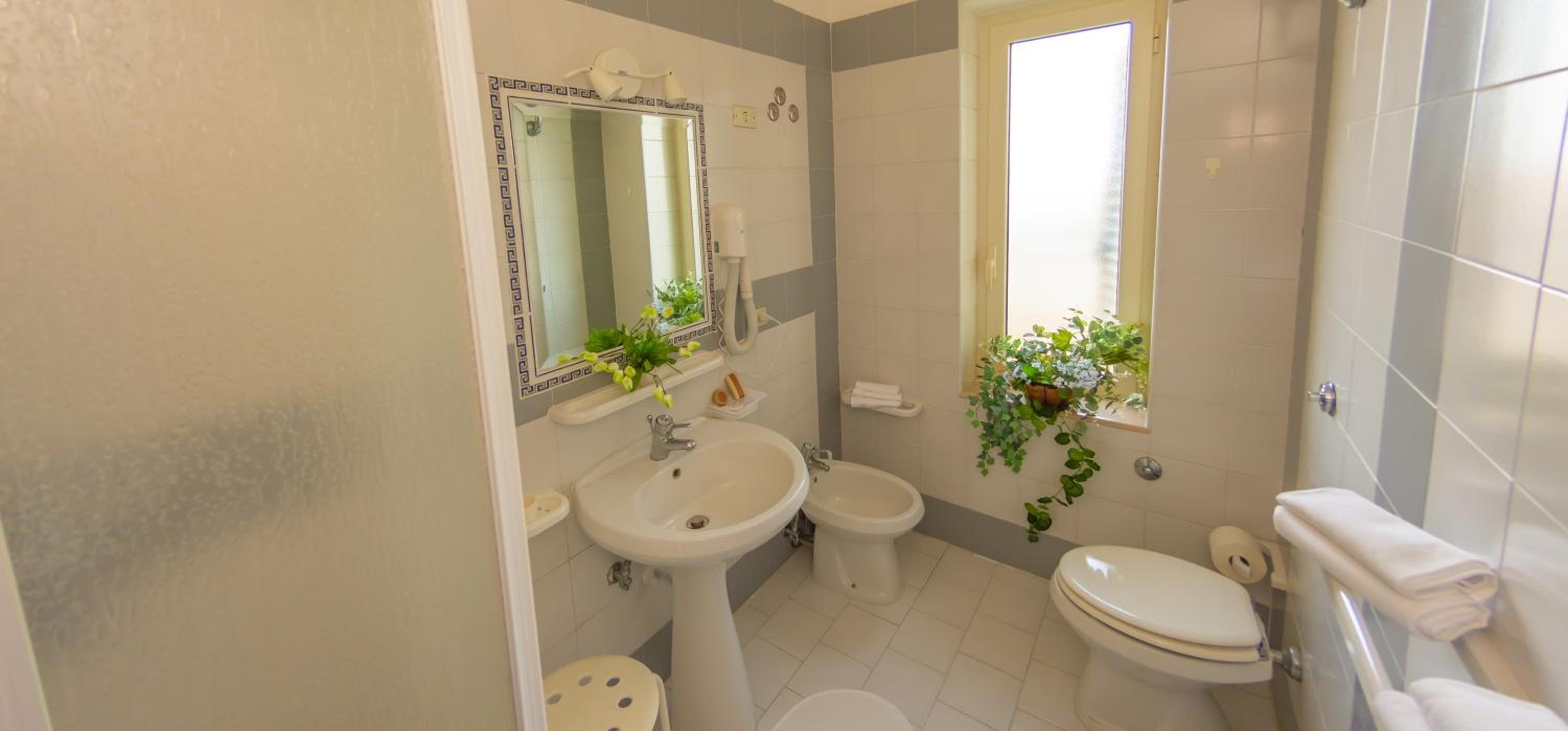 Triple Room - Photo 2
