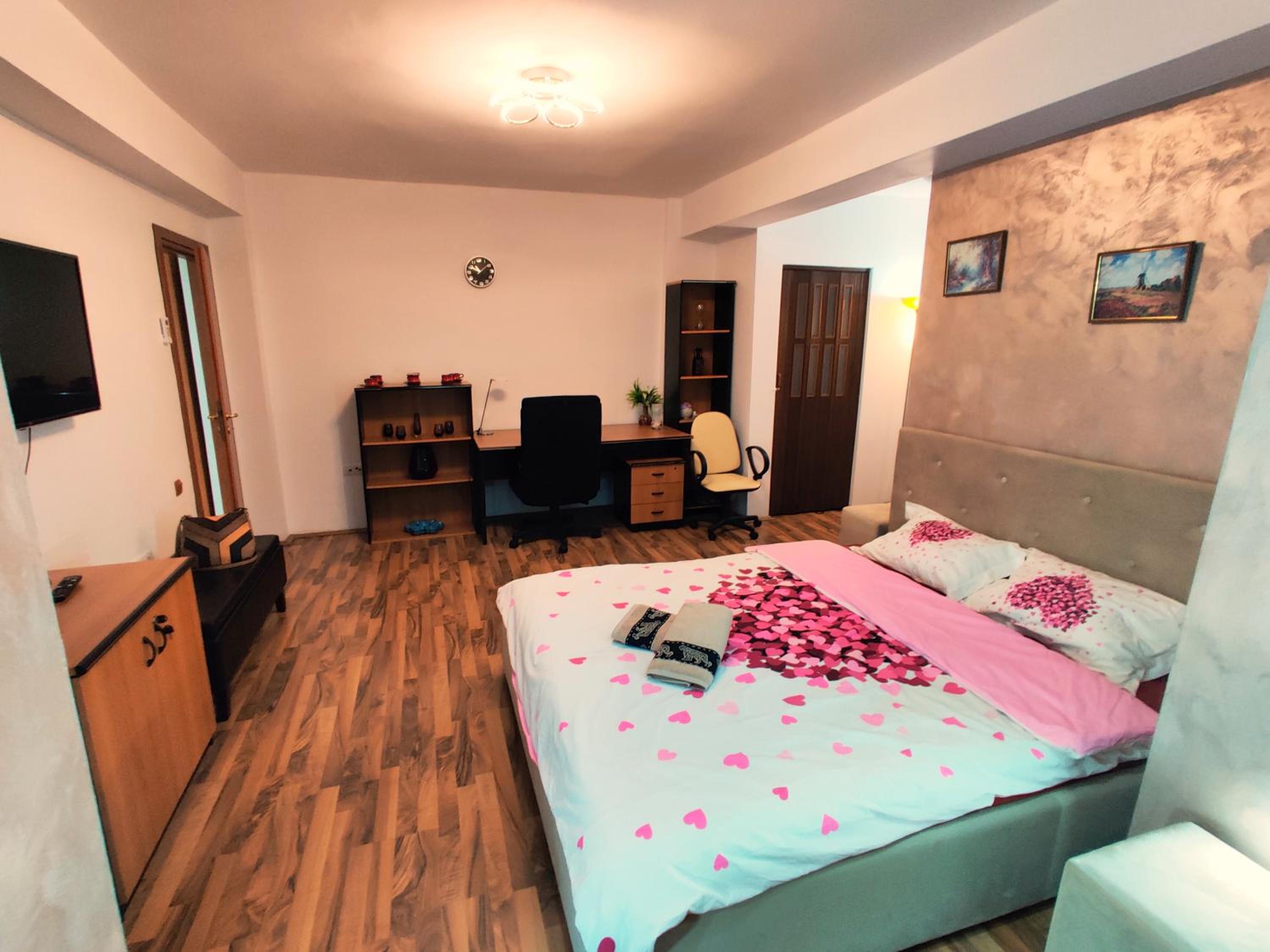 Two-Bedroom Apartment - Photo 32