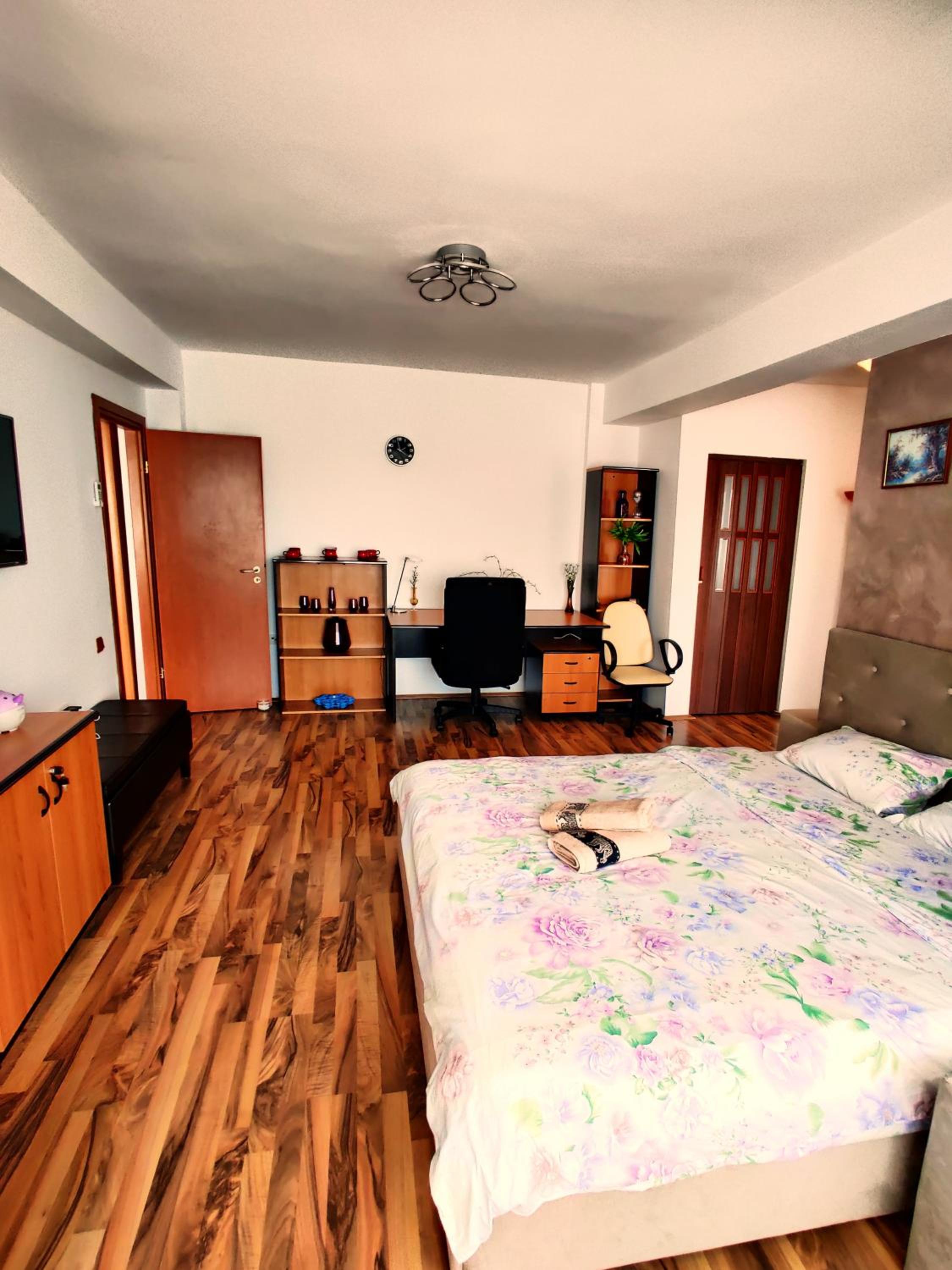 Two-Bedroom Apartment - Photo 34