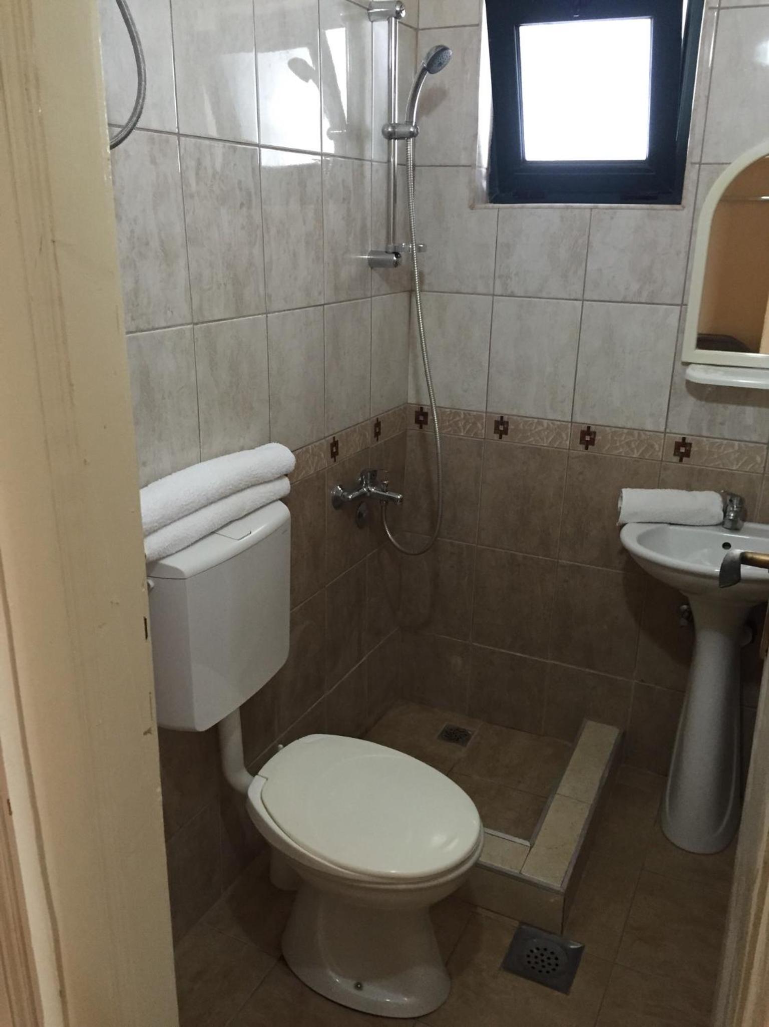 Budget Double Room photo 3
