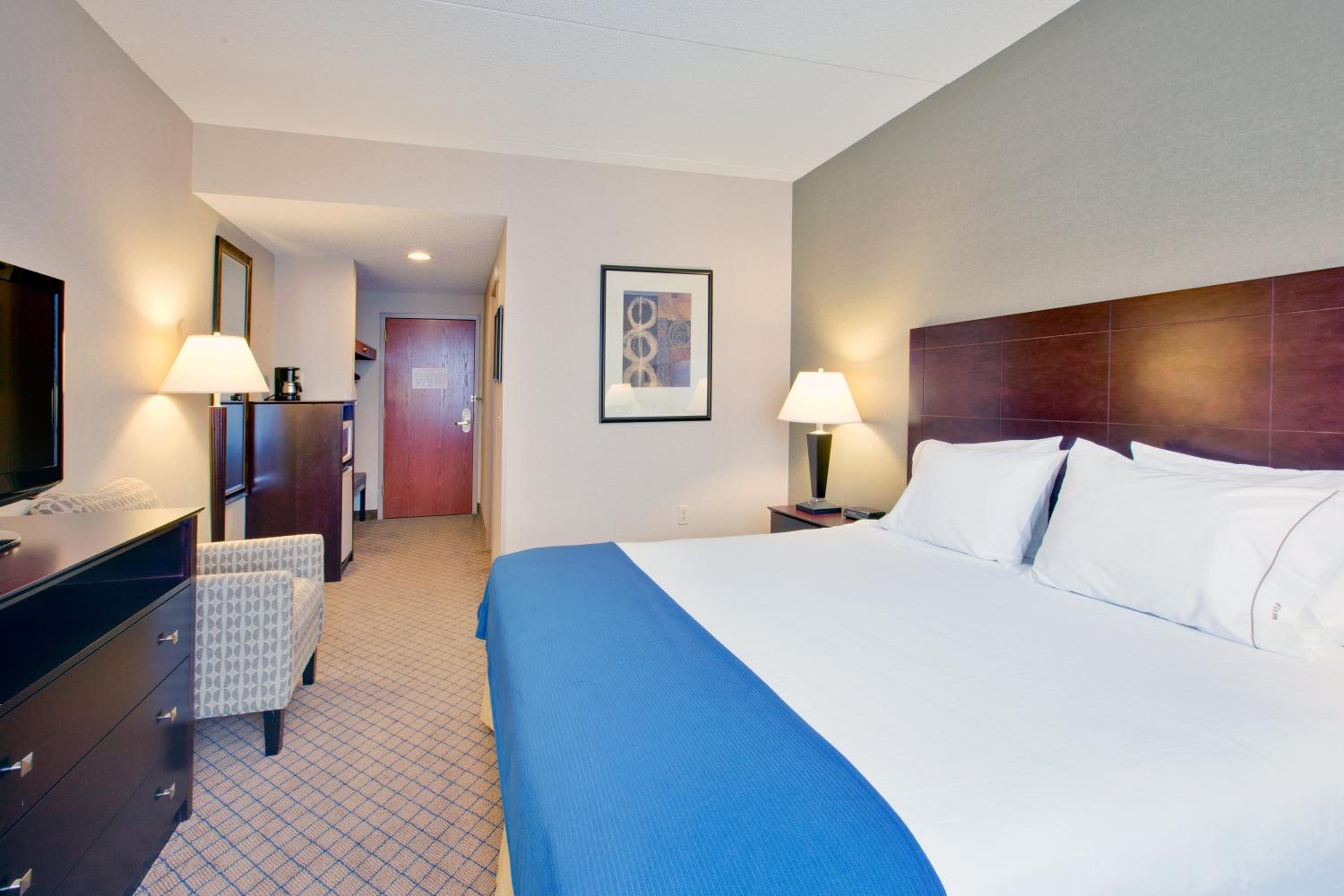Standard King Room photo 2